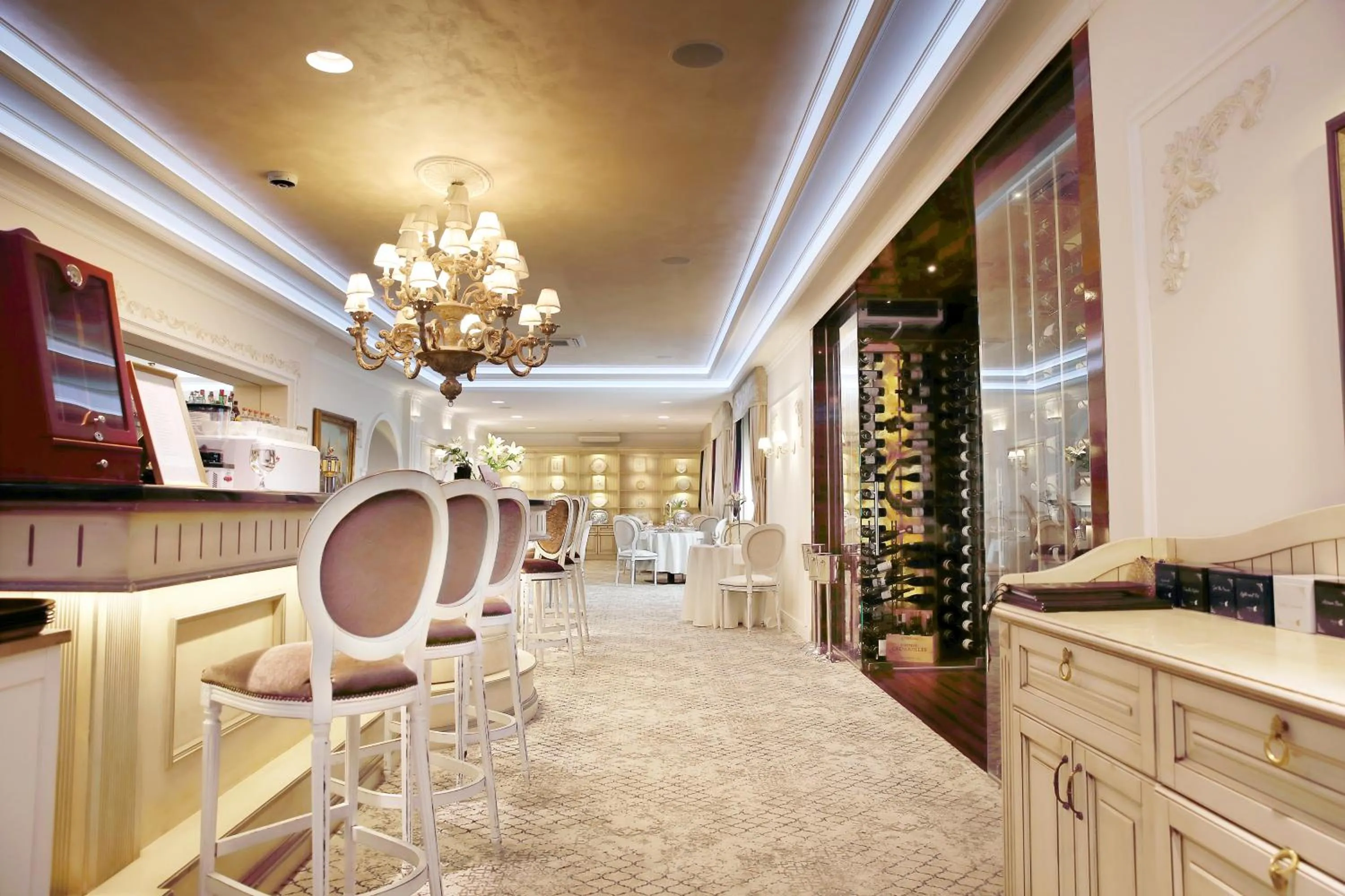 Restaurant/places to eat in Hotel Golden Key, 4 Stars Superior