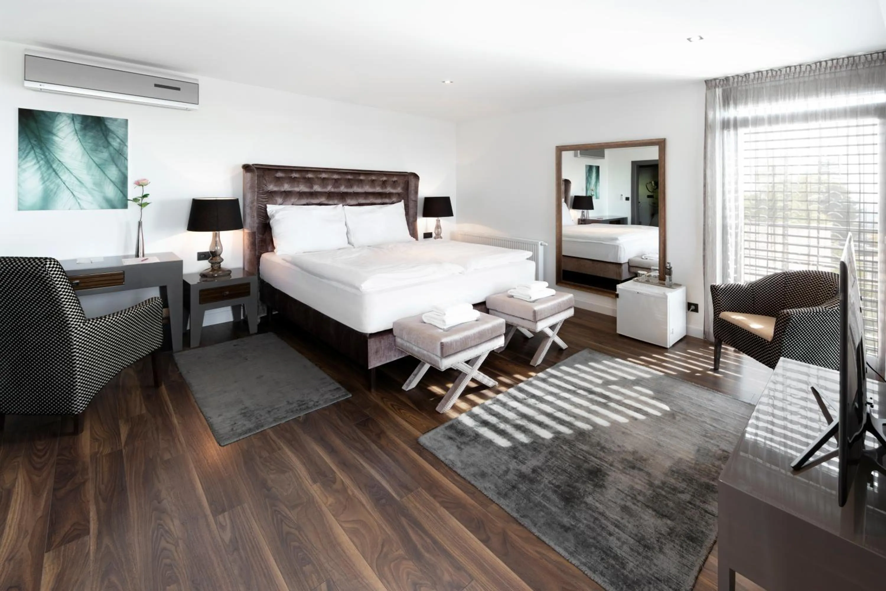 Photo of the whole room, Bed in Hotel Golden Key, 4 Stars Superior