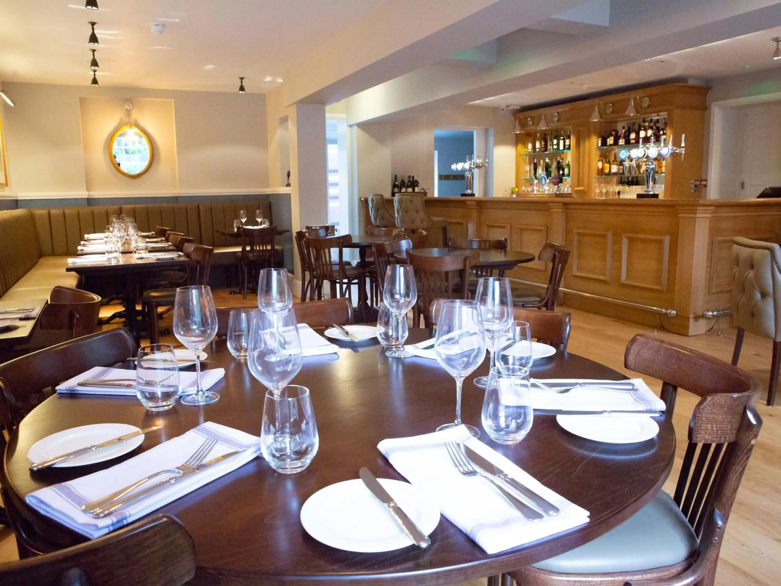 Dining area in The White Horse Inn
