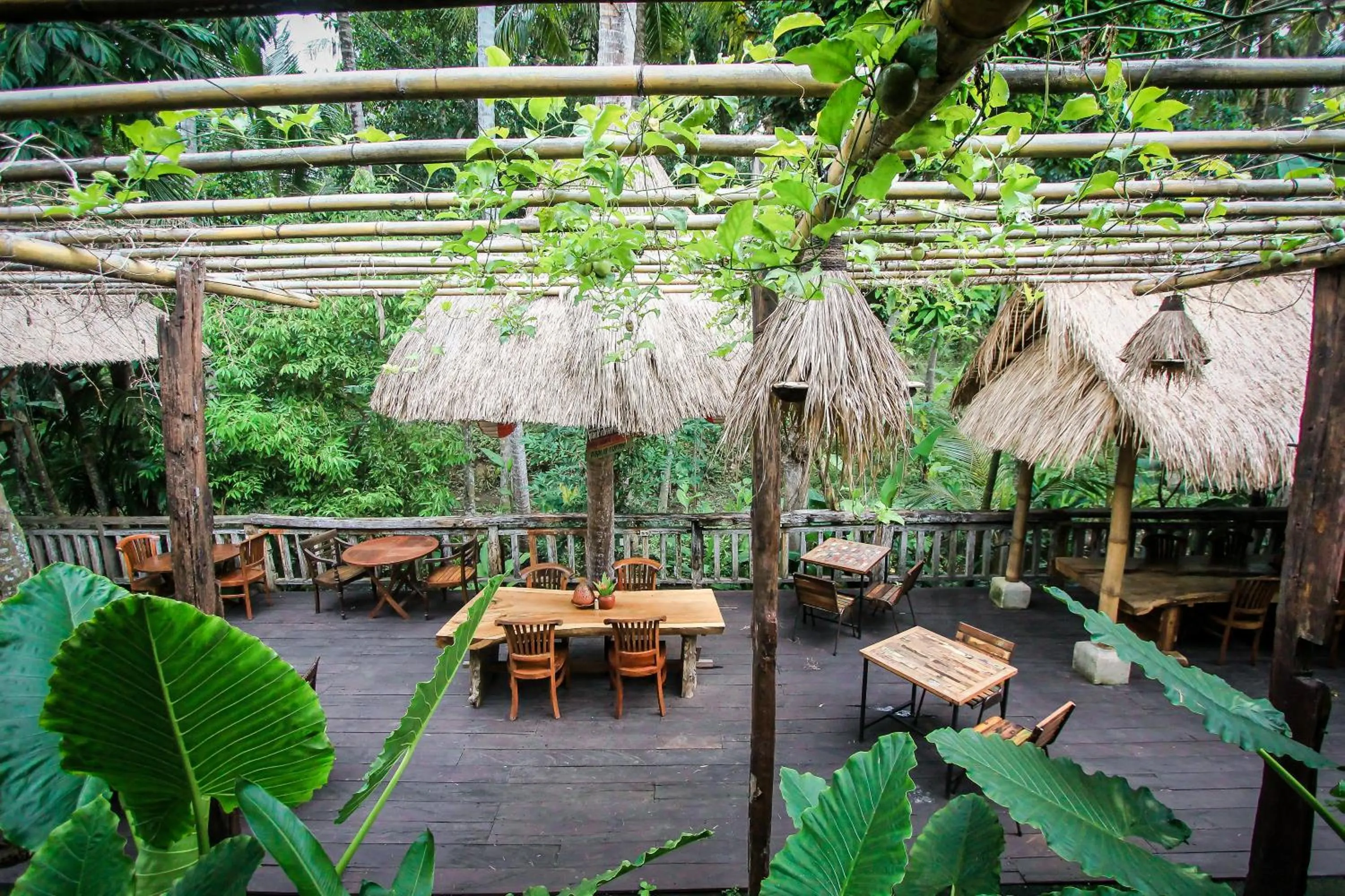 Restaurant/places to eat in Keramas Sacred River Retreat Resort and Villa