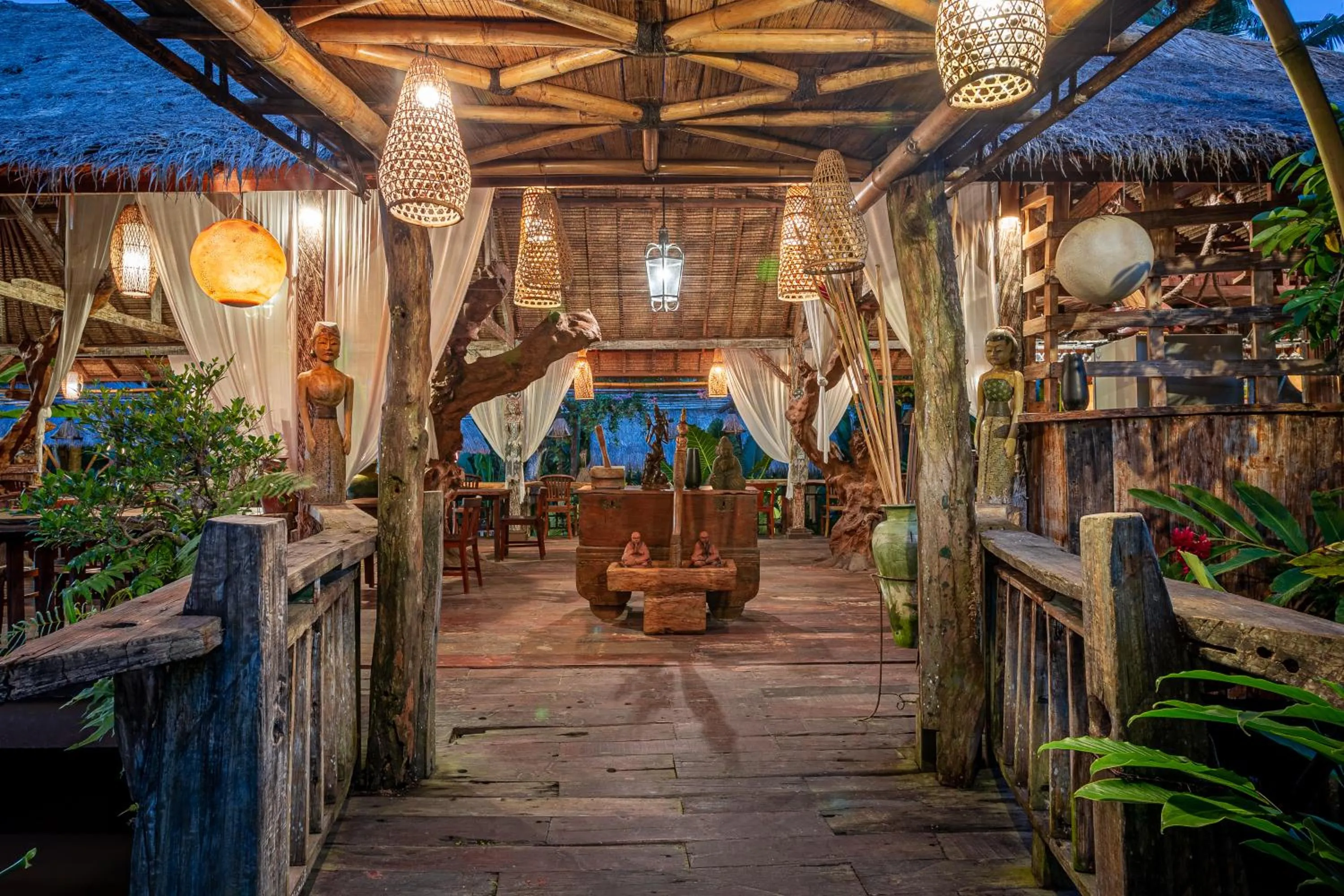 Restaurant/places to eat in Keramas Sacred River Retreat Resort and Villa