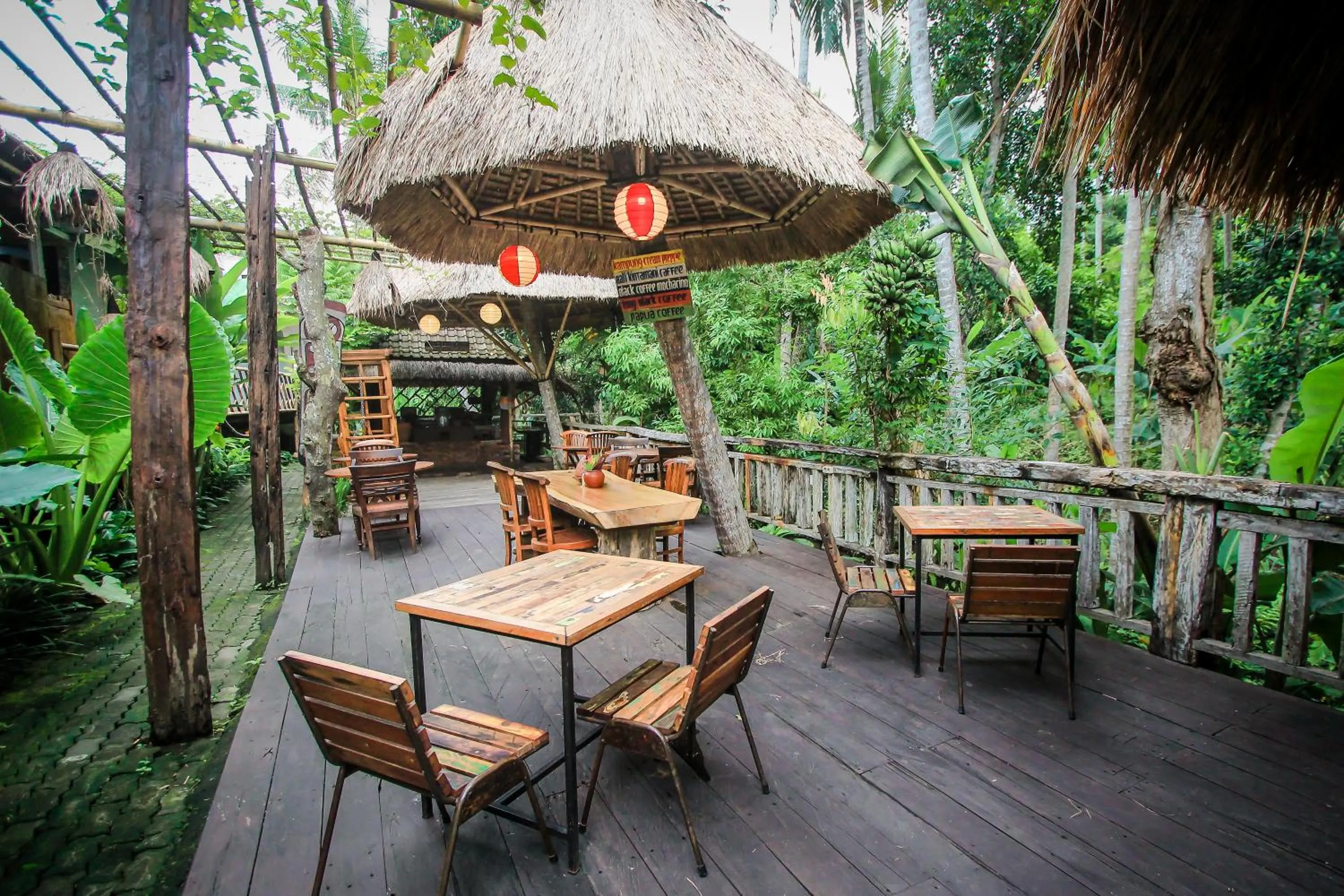 Restaurant/places to eat in Keramas Sacred River Retreat Resort and Villa