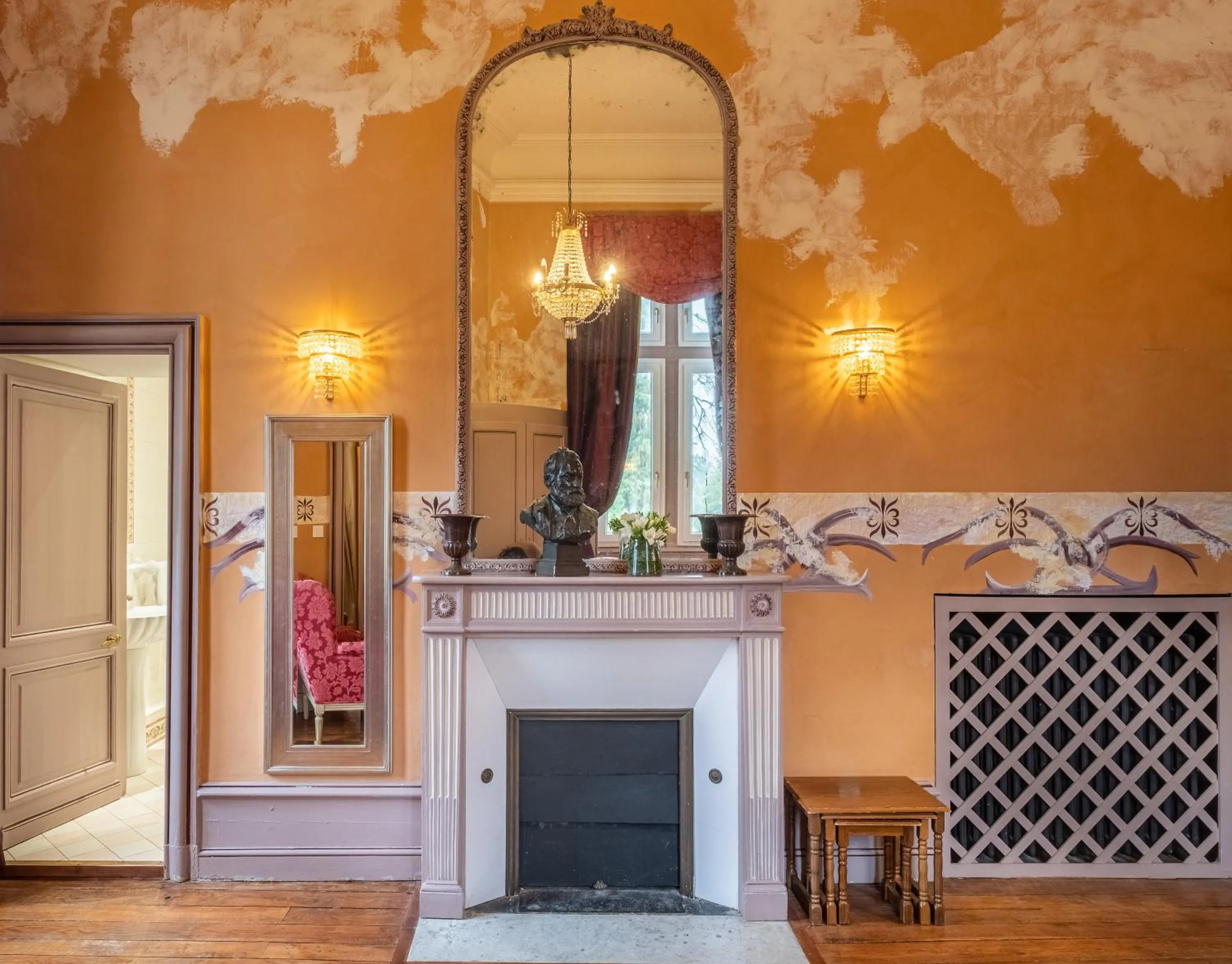 Living room in Château des Reynats