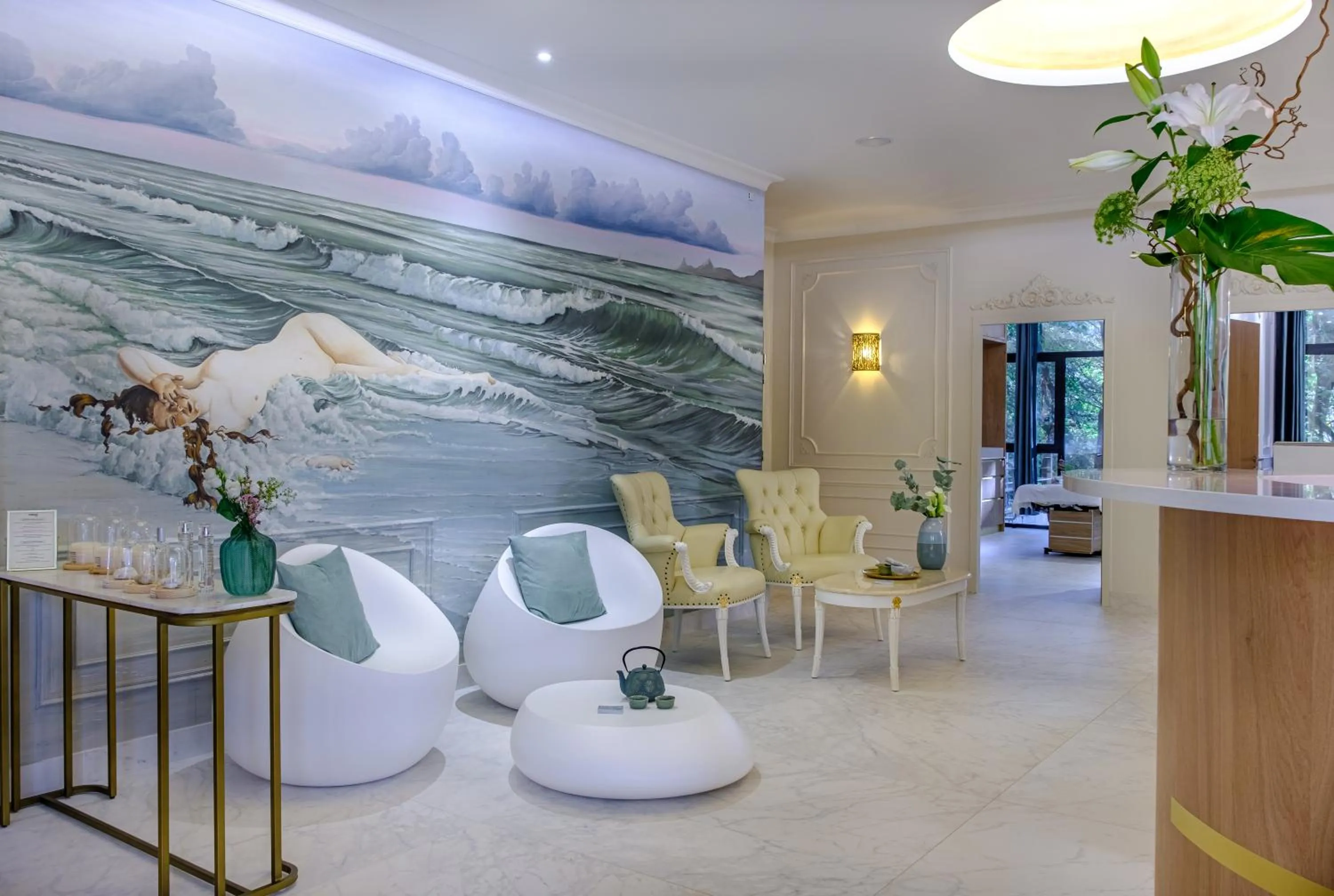 Spa and wellness centre/facilities in Château des Reynats