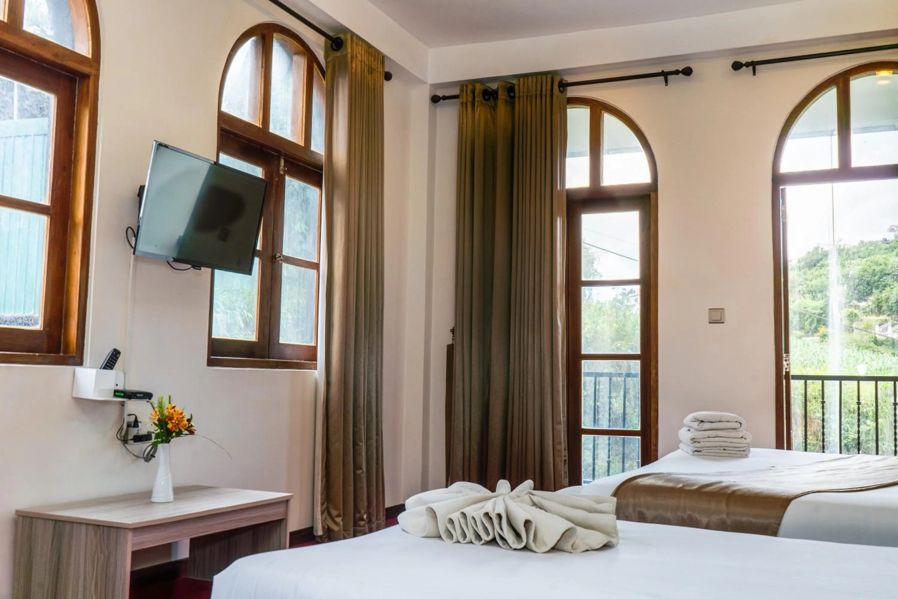 Photo of the whole room, Bed in The Wind Castle