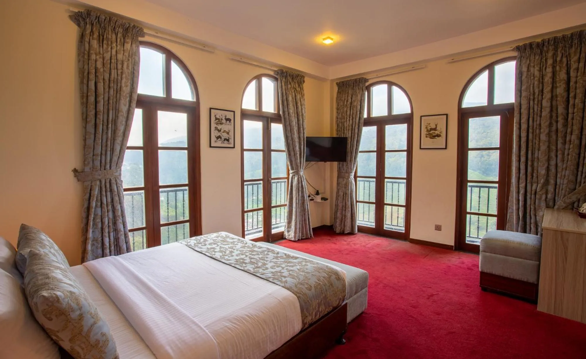 Family, Bed in The Wind Castle