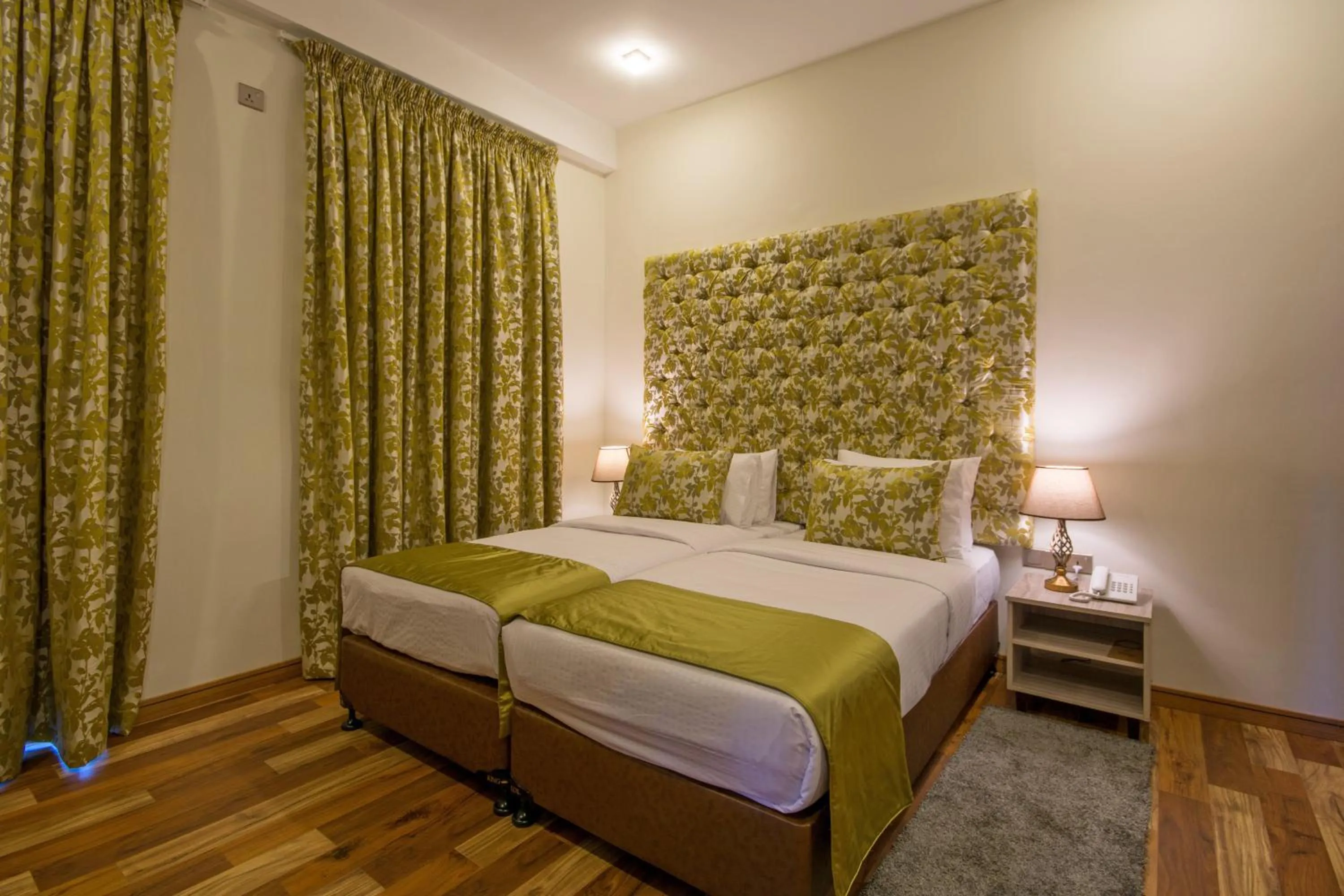 Photo of the whole room, Bed in The Wind Castle