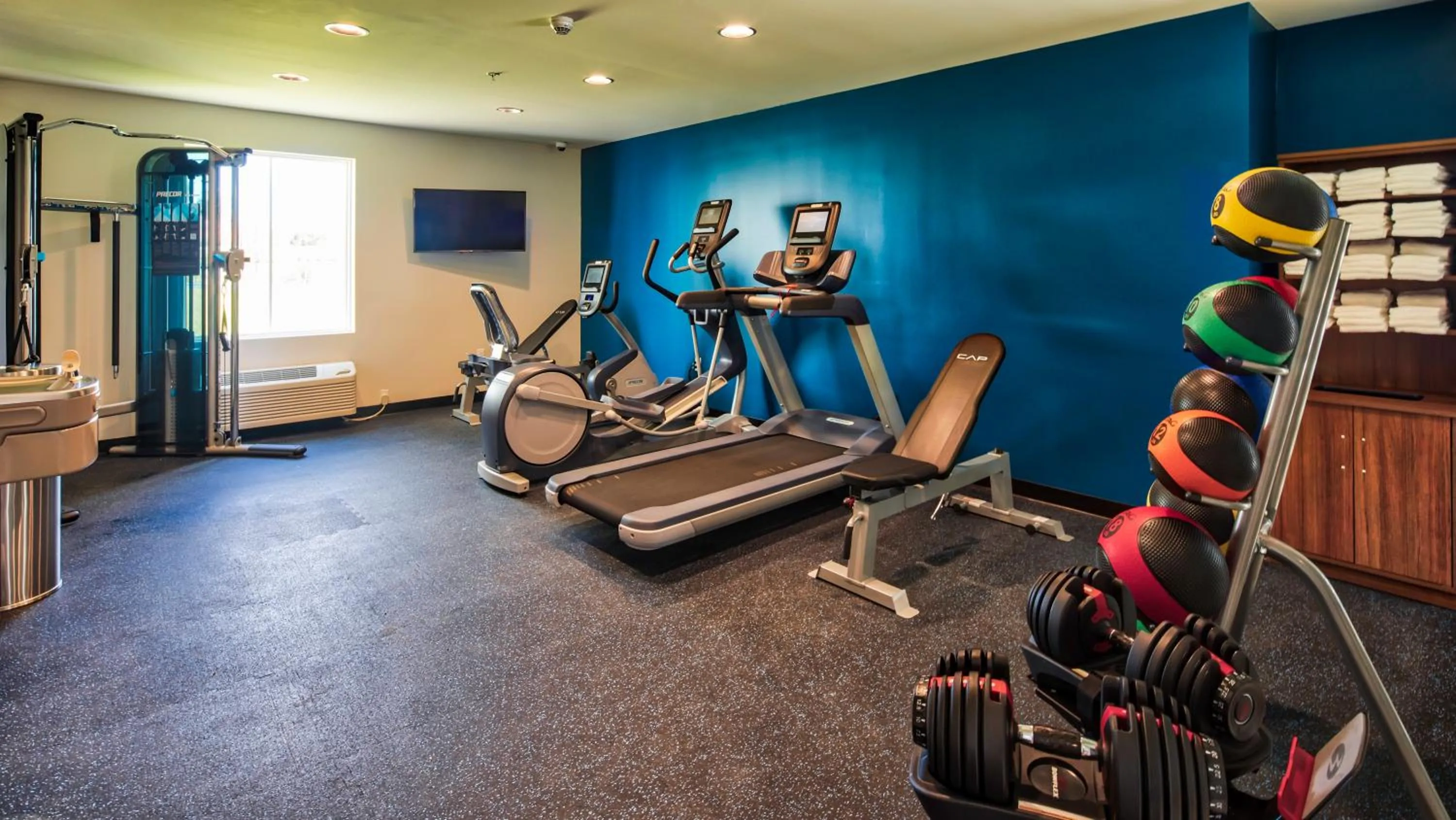 Uptown Suites Extended Stay Tampa FL - Riverview
