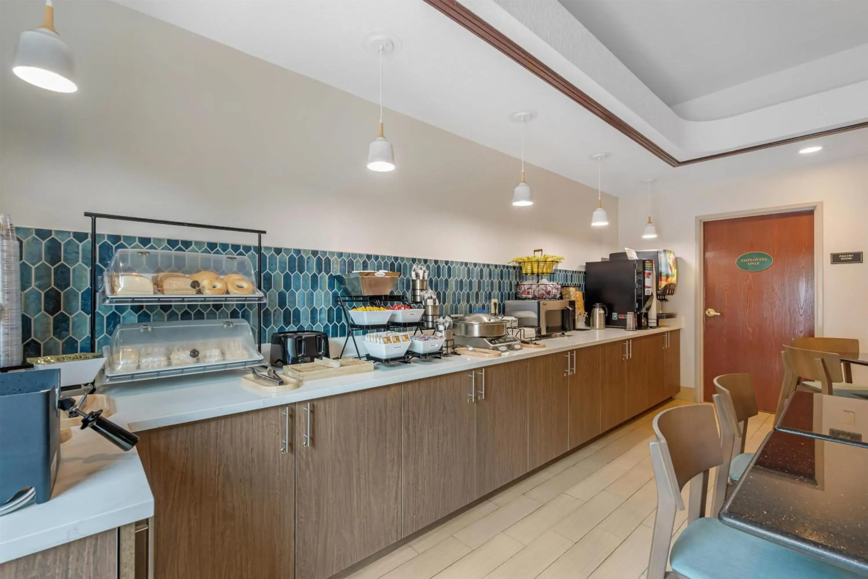 Breakfast in Best Western Wesley Chapel Breakfast in Best Western Wesley Chapel