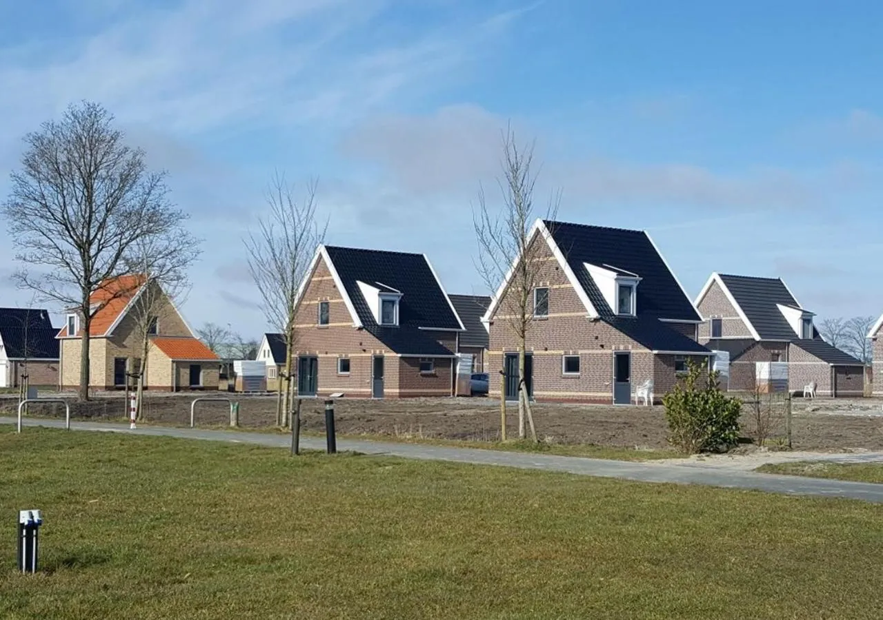 Property building in Waterdorp Burdaard