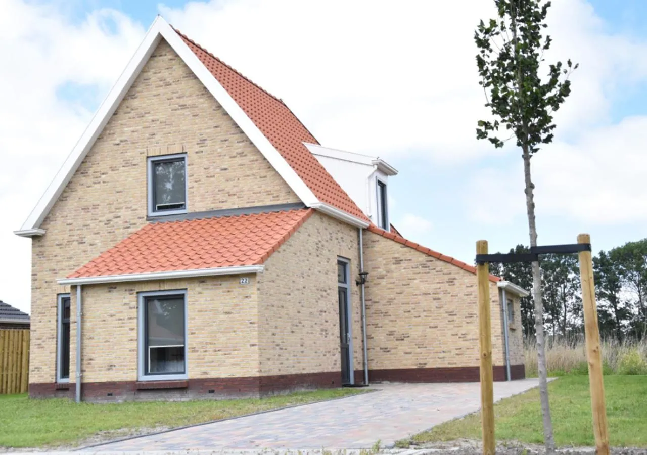 Property building in Waterdorp Burdaard