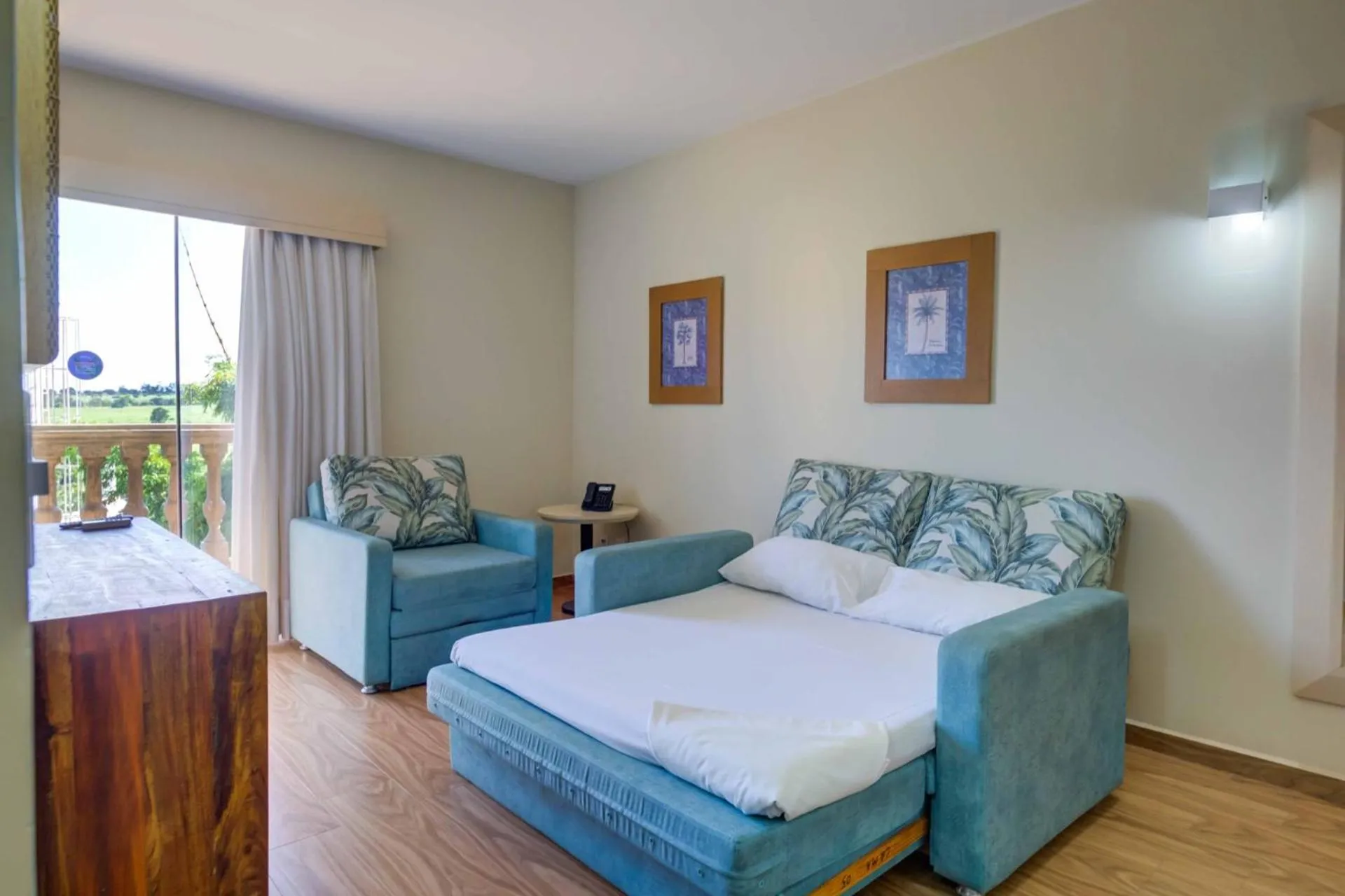 Photo of the whole room, Bed in Thermas de Olimpia Resort