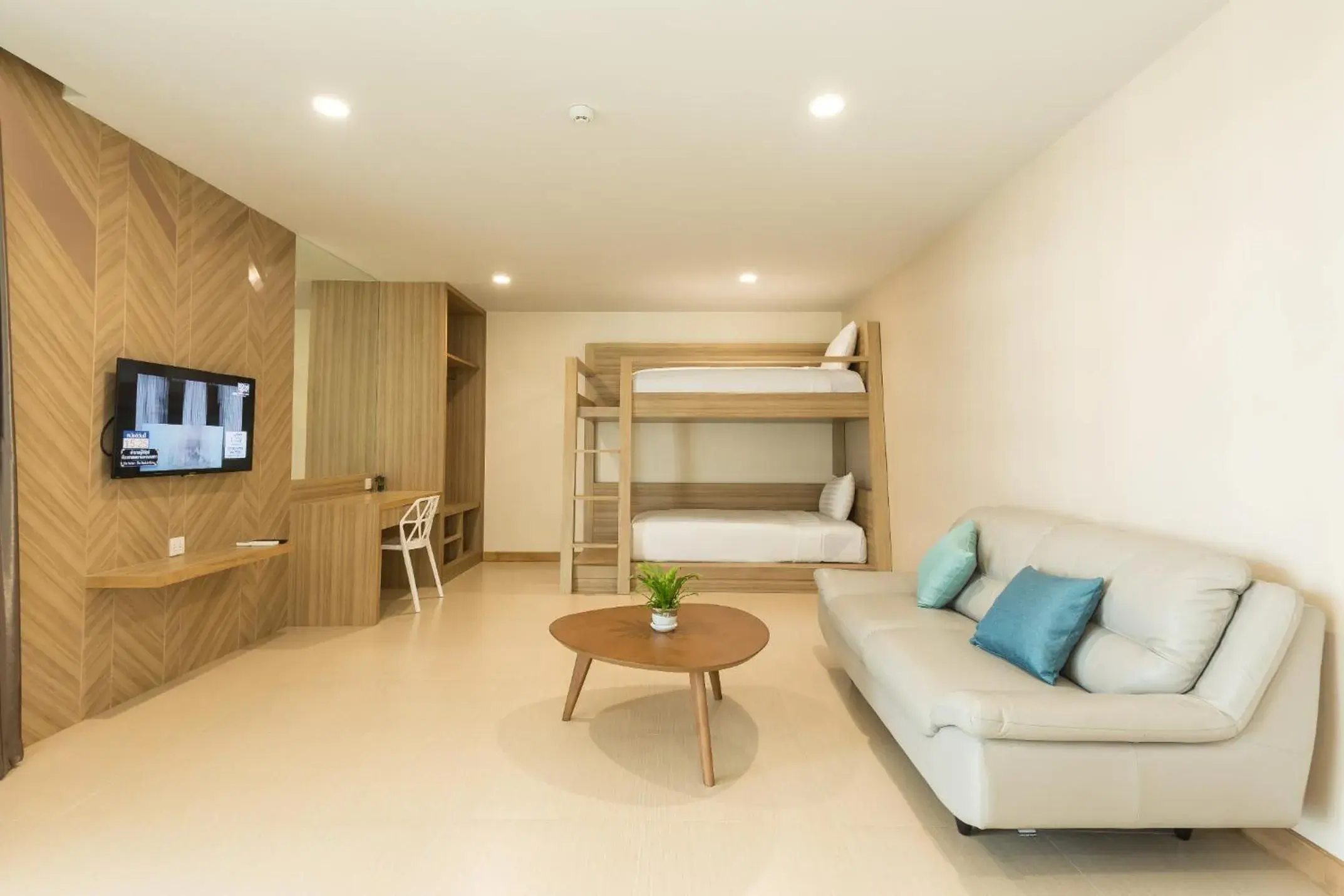 Bed in Paragon Grand Resort Bed in Paragon Grand Resort