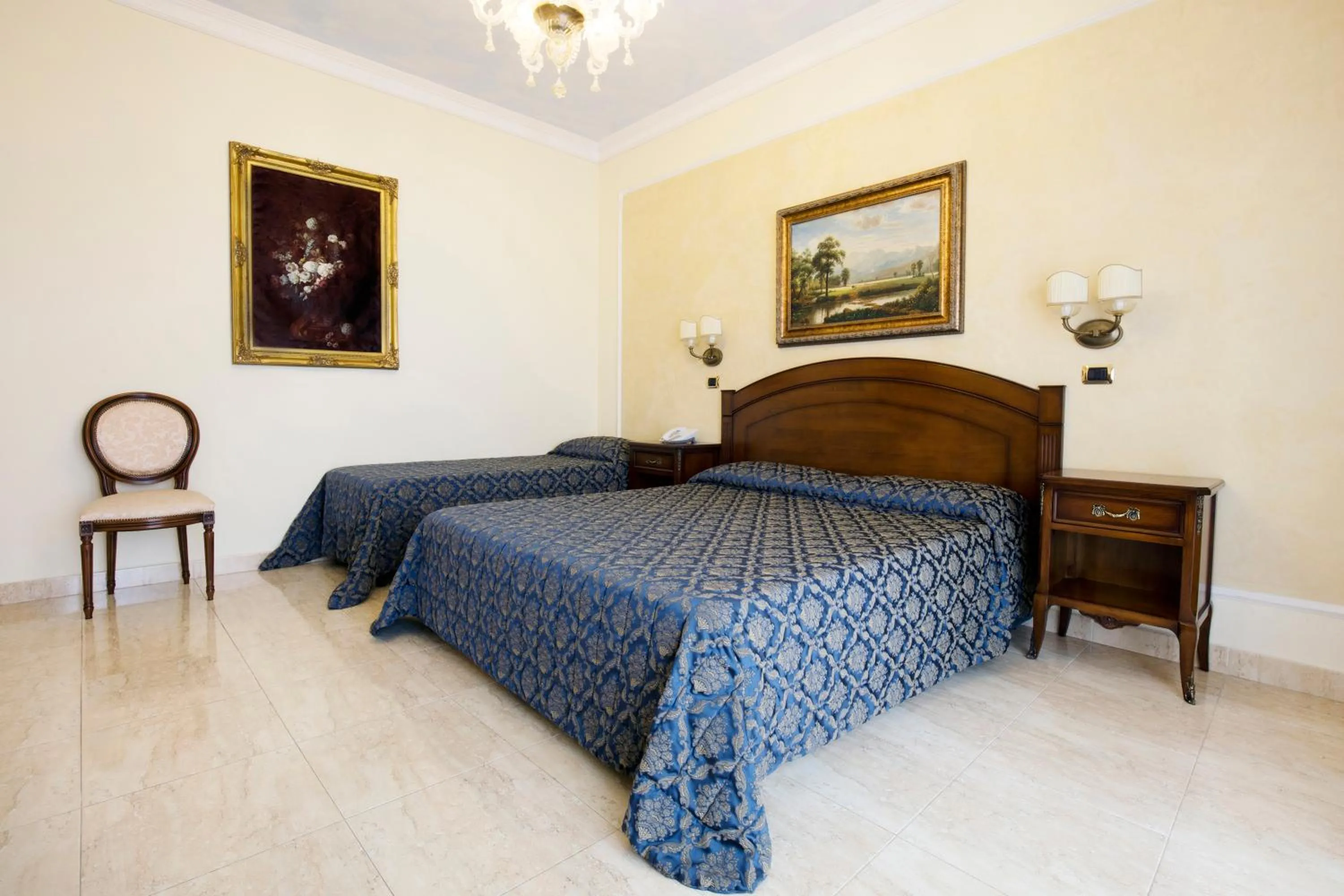 Photo of the whole room, Bed in Grand Hotel President