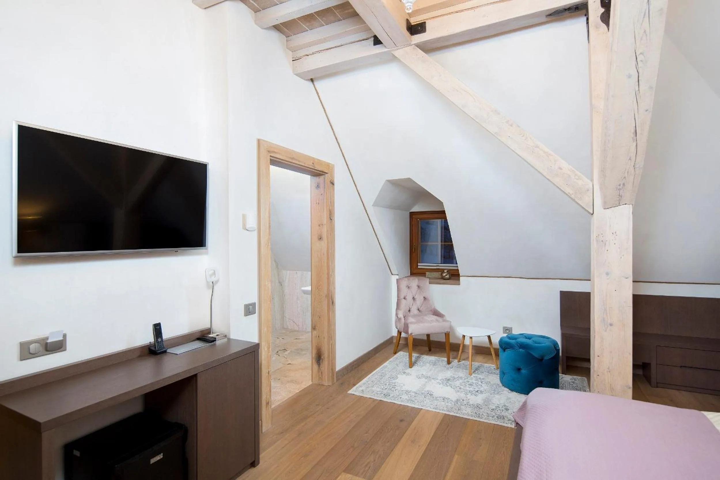 Photo of the whole room in Kaštieľ Kubínyi