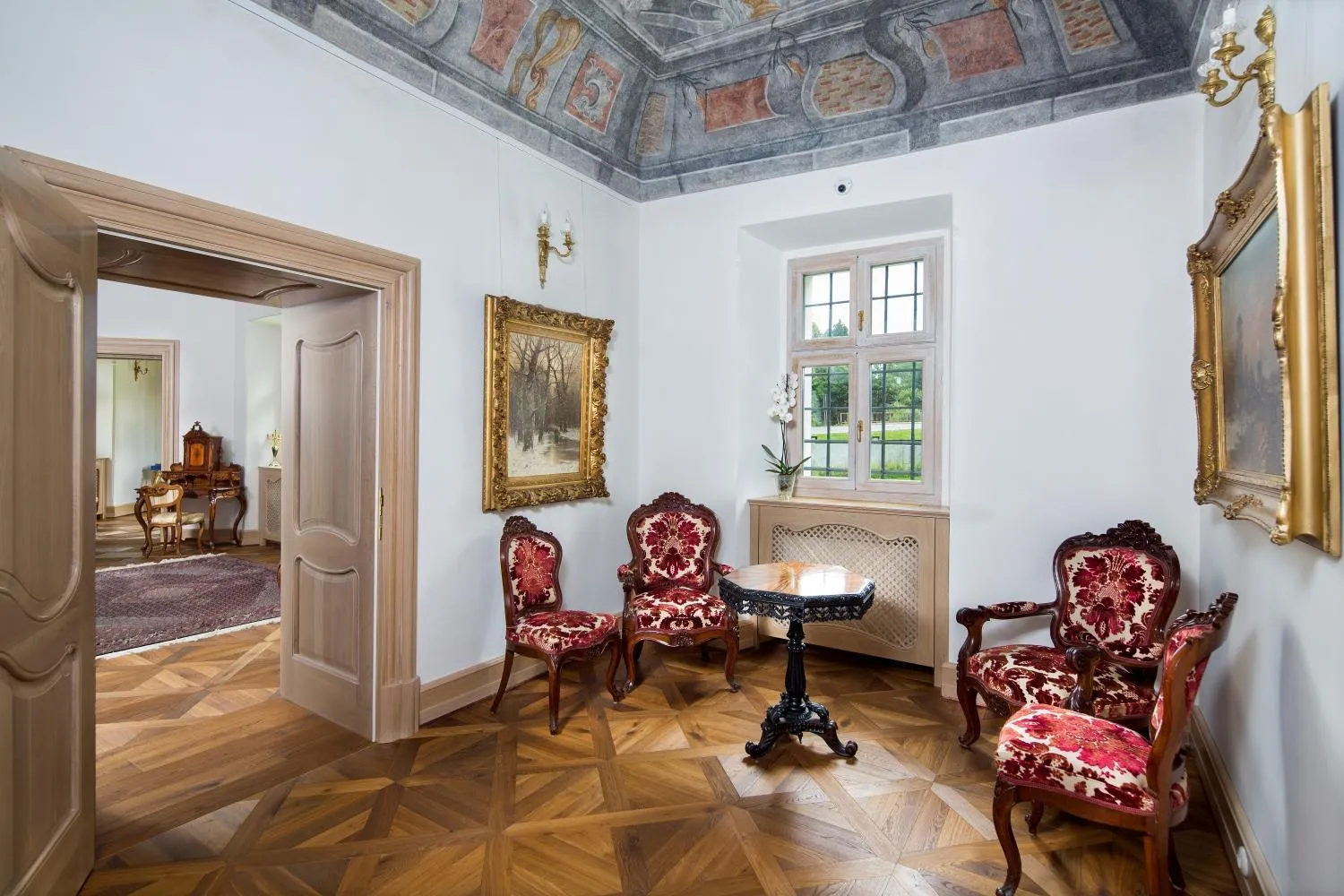 Bed in Kaštieľ Kubínyi