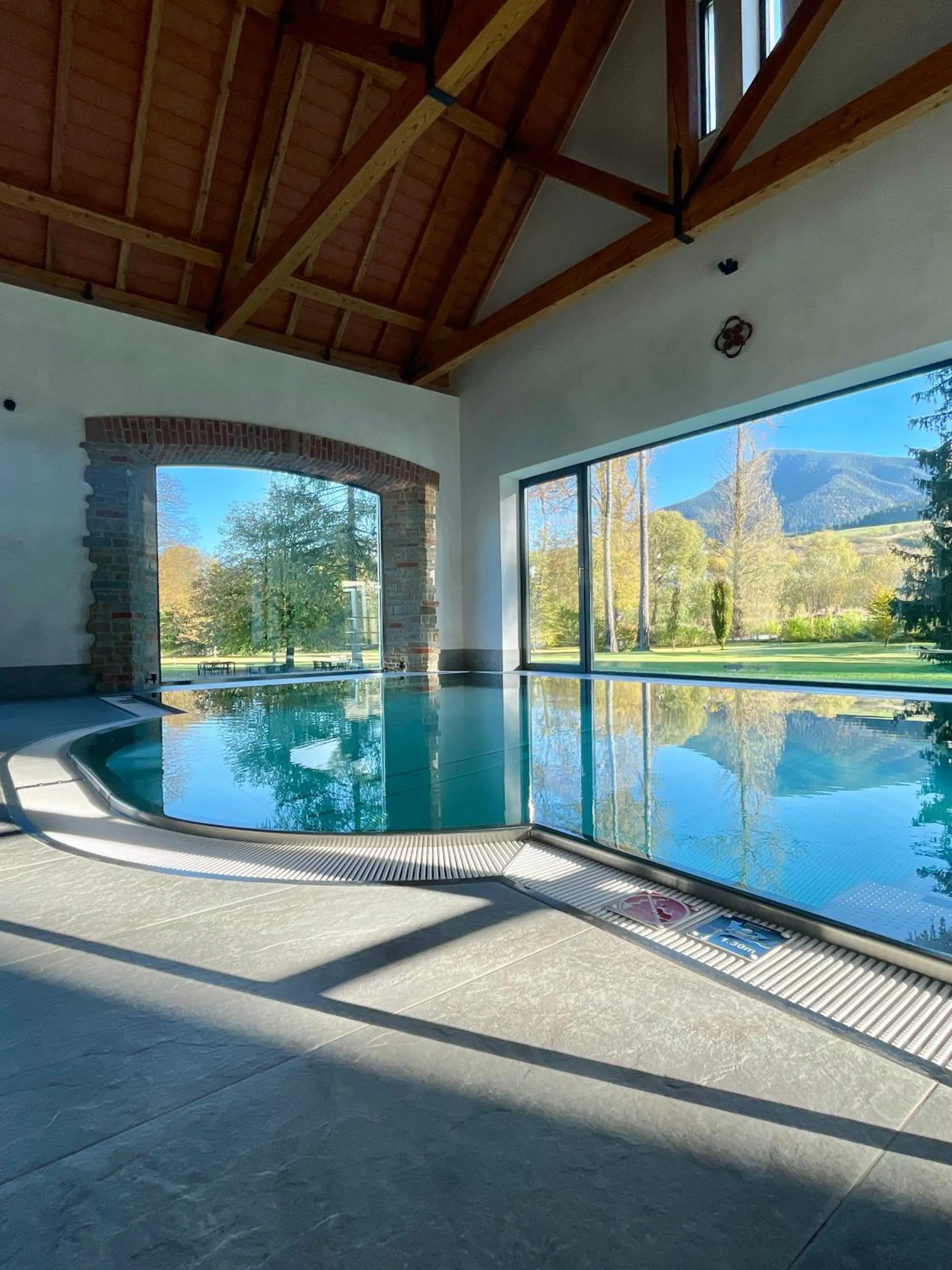 Swimming pool in Kaštieľ Kubínyi