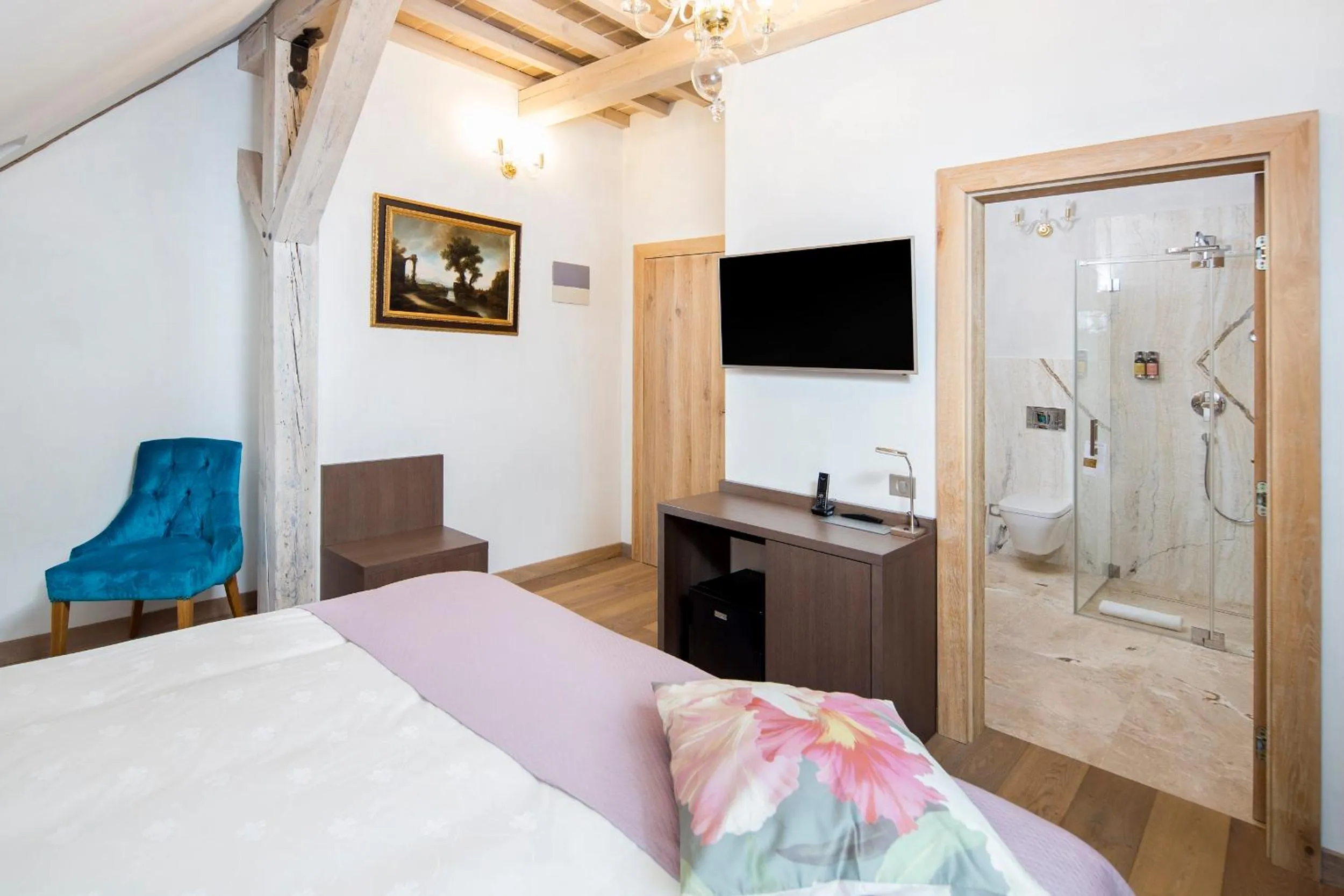 Photo of the whole room, Bed in Kaštieľ Kubínyi