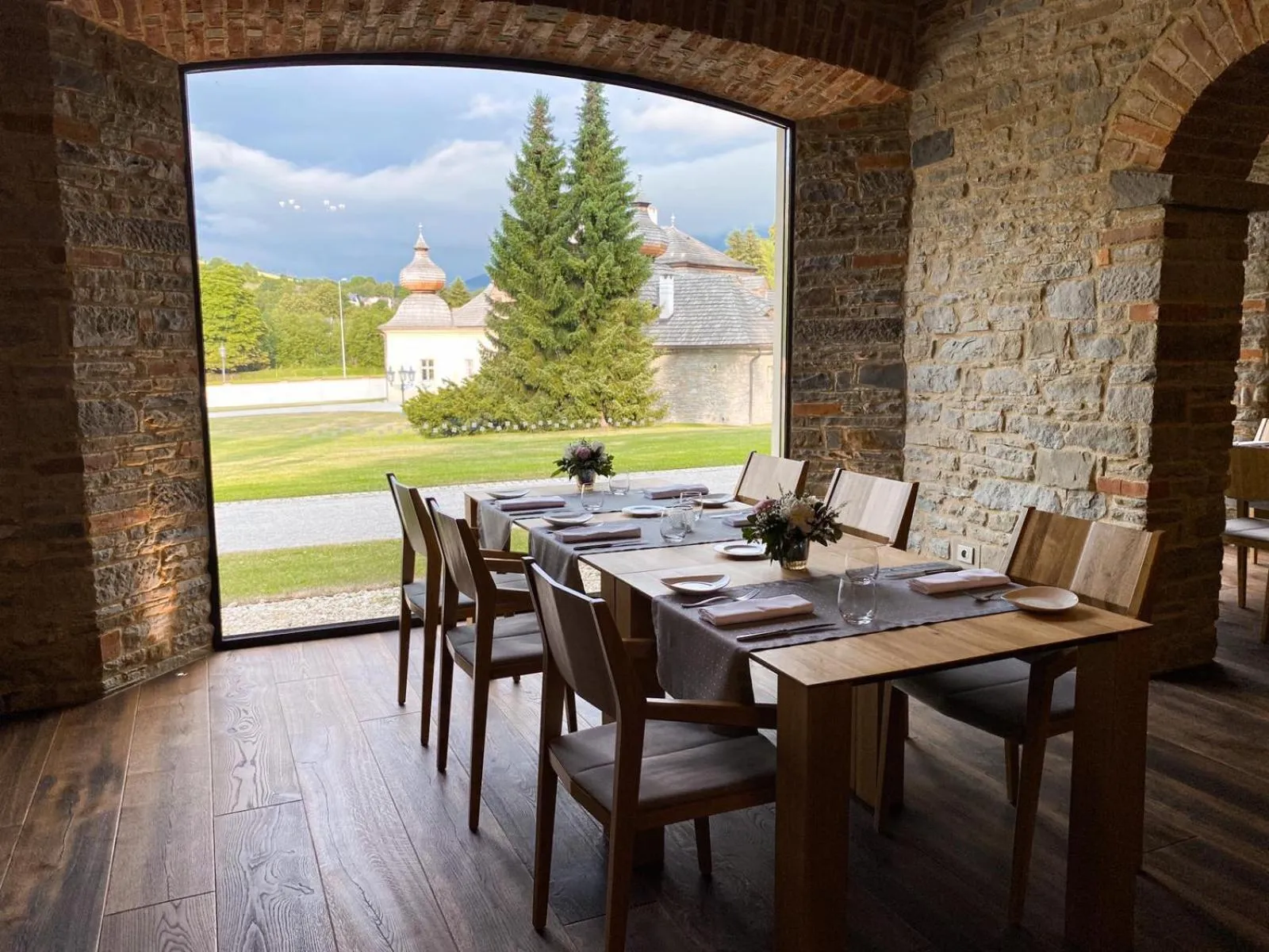 Dining area in Kaštieľ Kubínyi