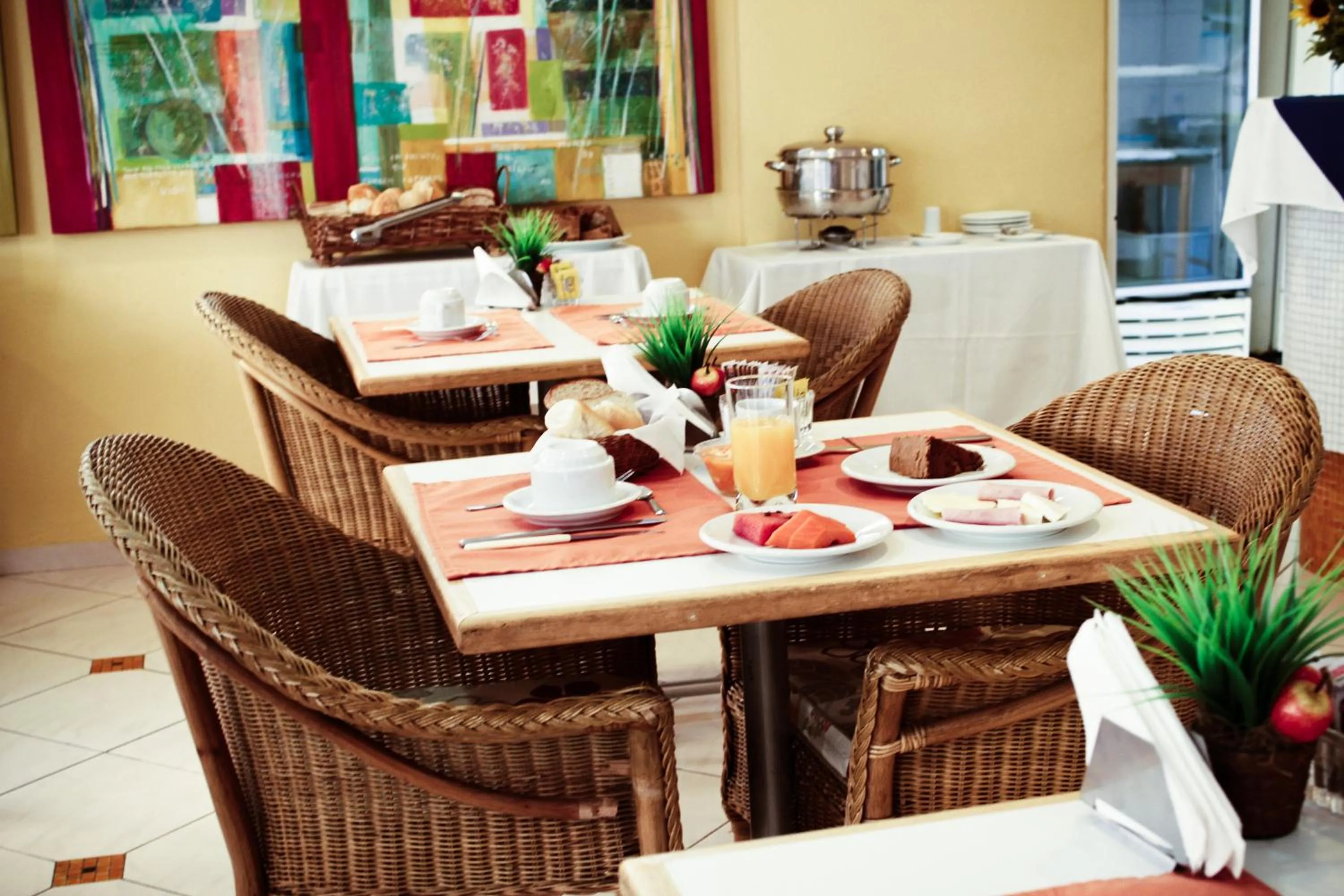 Food in Residencial Bella Vista Suites