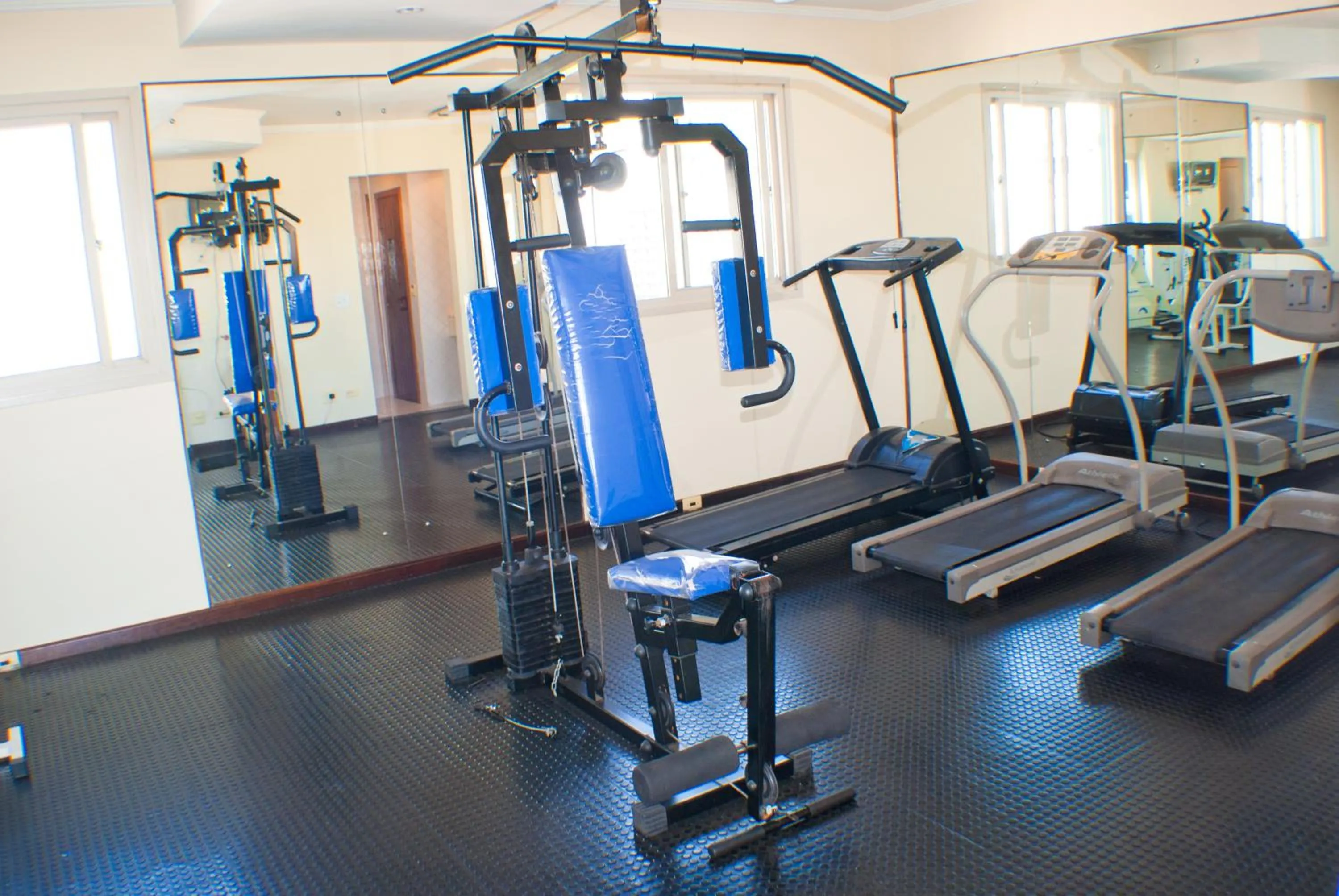 Fitness centre/facilities in Residencial Bella Vista Suites