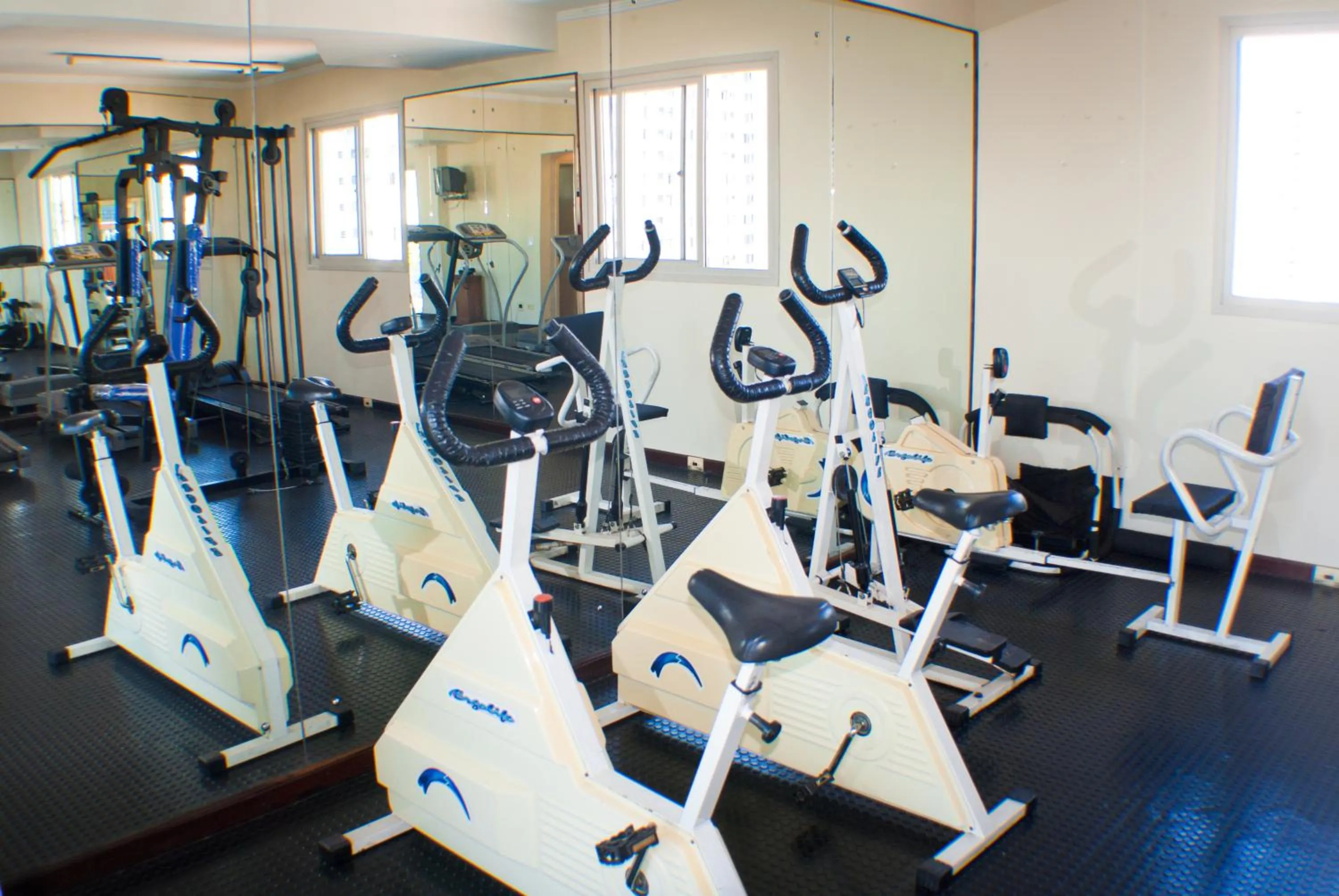 Fitness centre/facilities in Residencial Bella Vista Suites