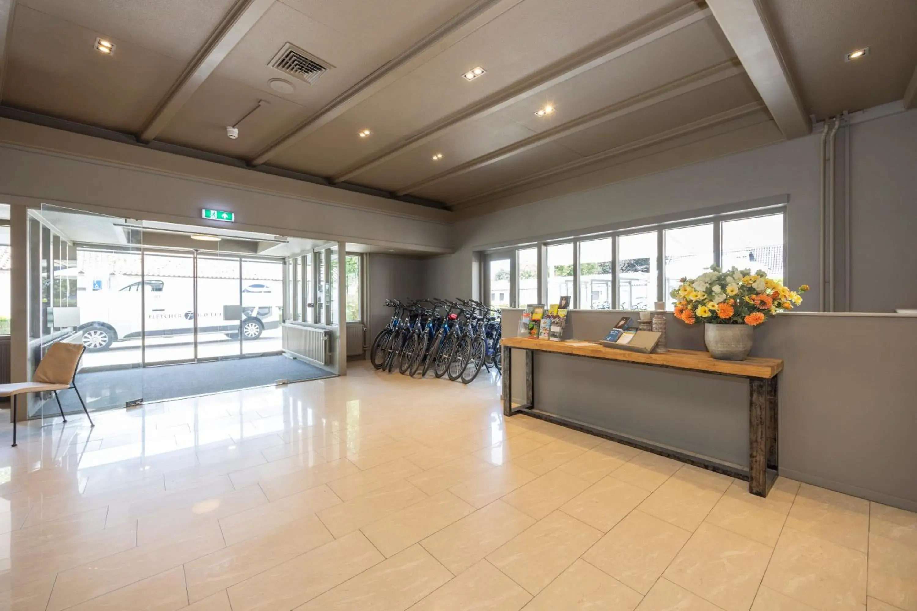 Facade/entrance in Fletcher Hotel-Restaurant Het Witte Huis Facade/entrance in Fletcher Hotel-Restaurant Het Witte Huis