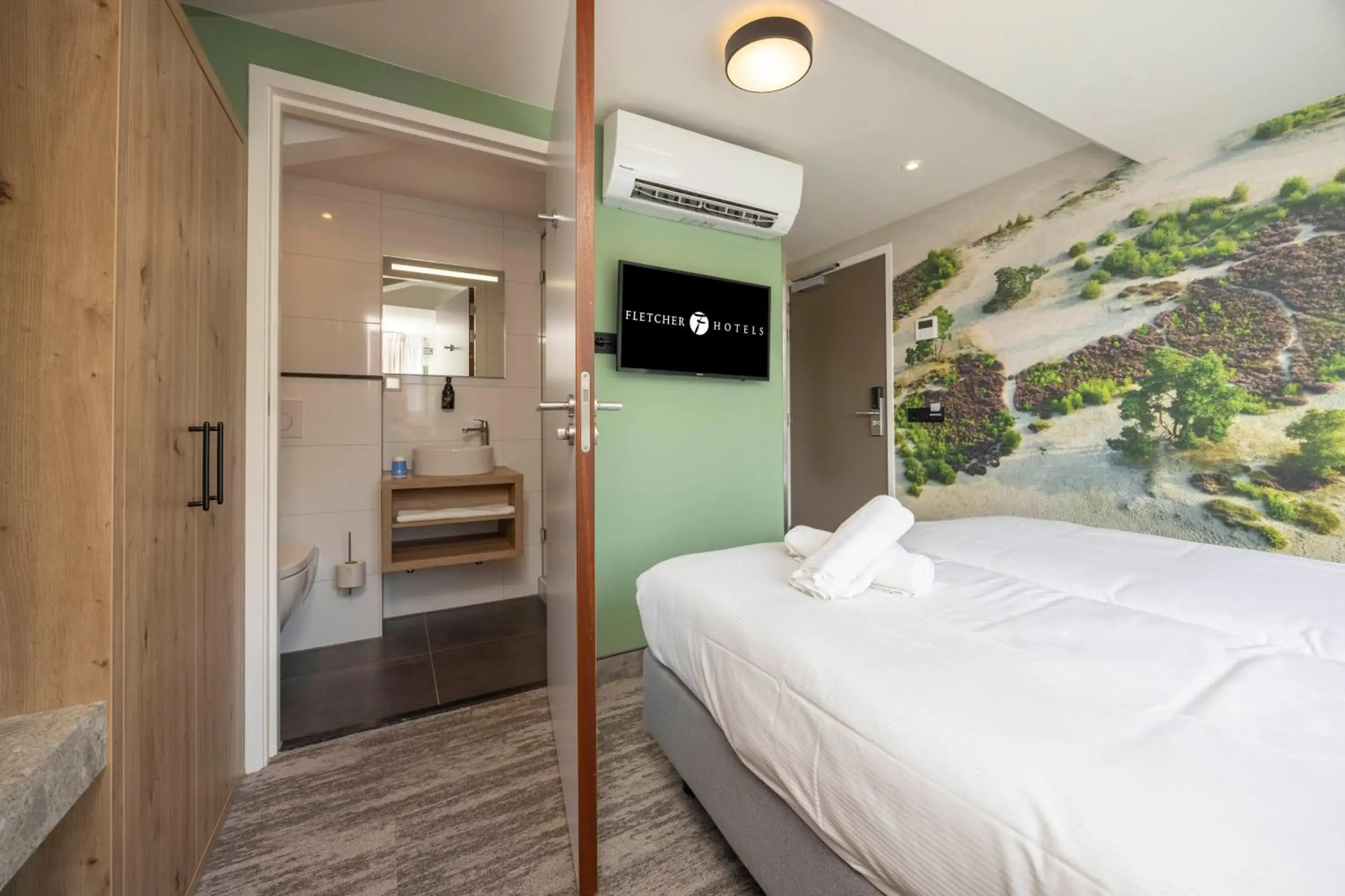 Bedroom, Bed in Fletcher Hotel-Restaurant Het Witte Huis Bedroom, Bed in Fletcher Hotel-Restaurant Het Witte Huis