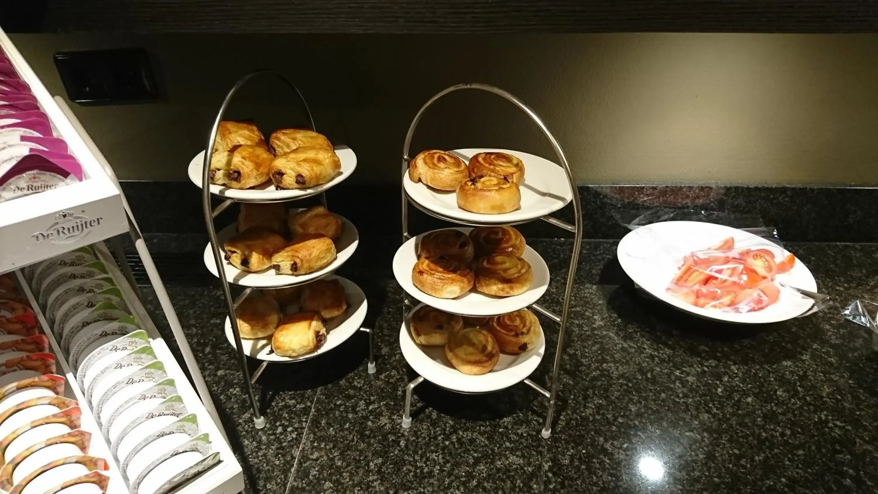 Buffet breakfast in Fletcher Hotel-Restaurant Het Witte Huis Buffet breakfast in Fletcher Hotel-Restaurant Het Witte Huis