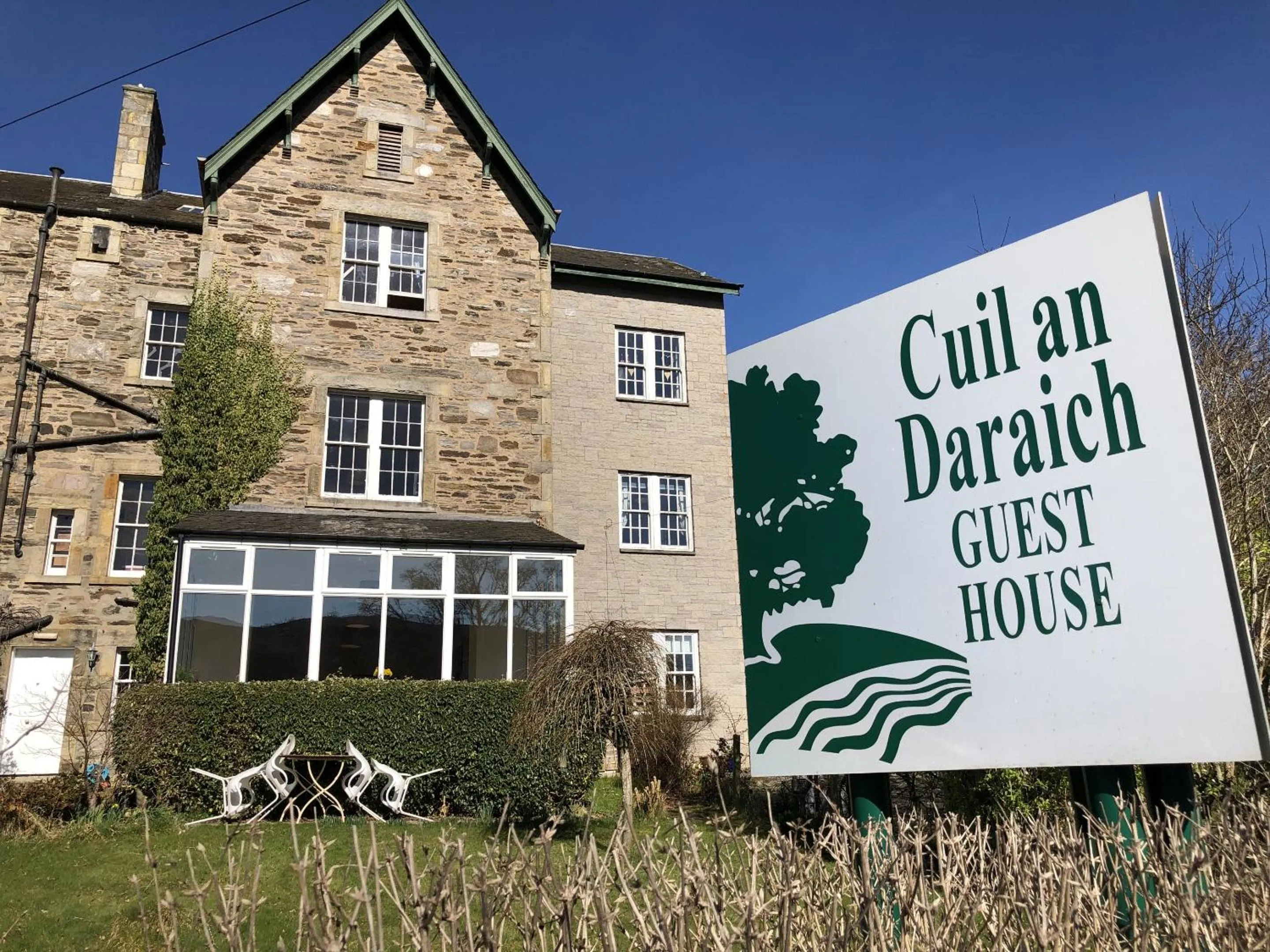 Property building in Cuil-An-Daraich Guest House