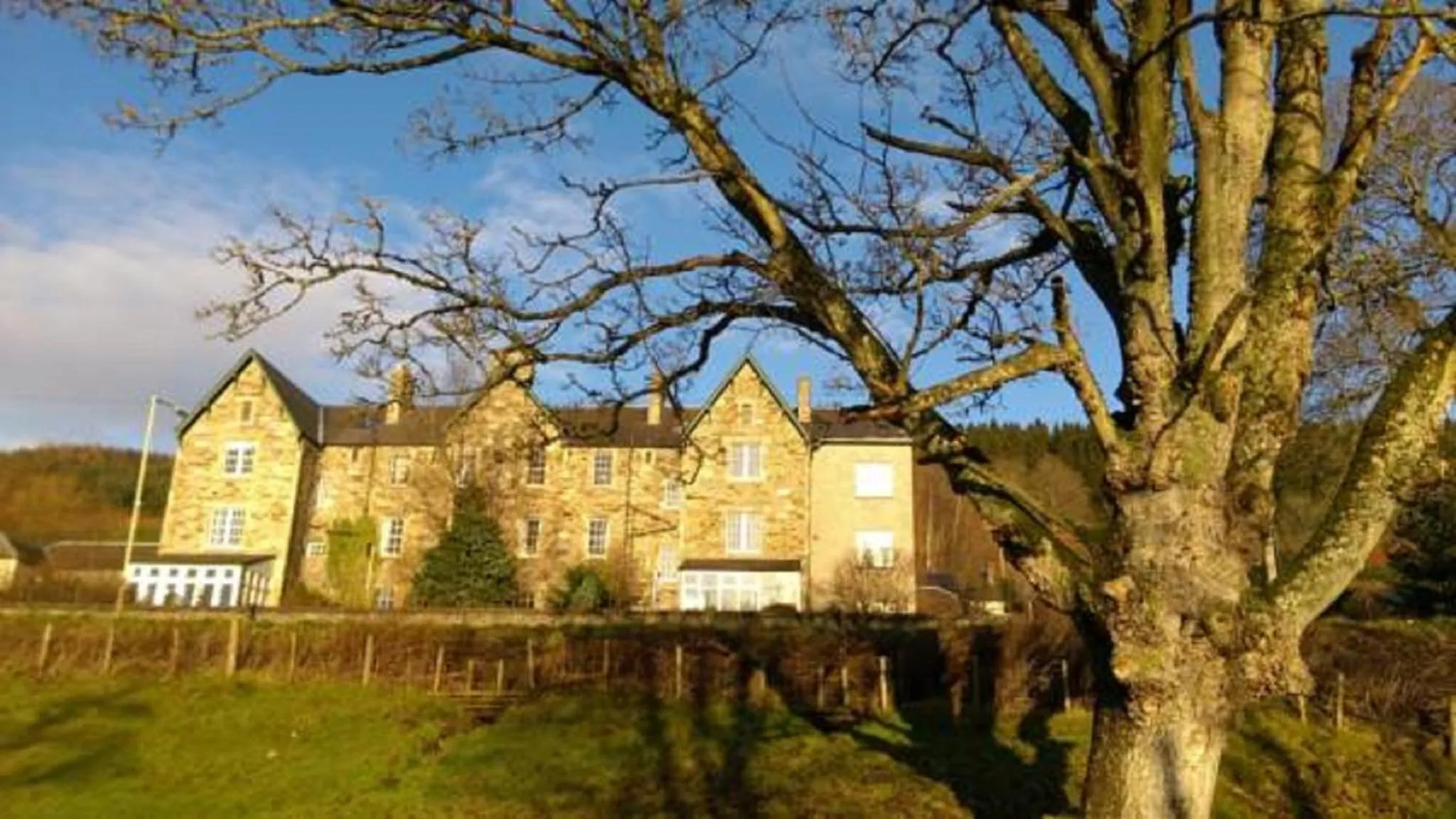 Property building in Cuil-An-Daraich Guest House