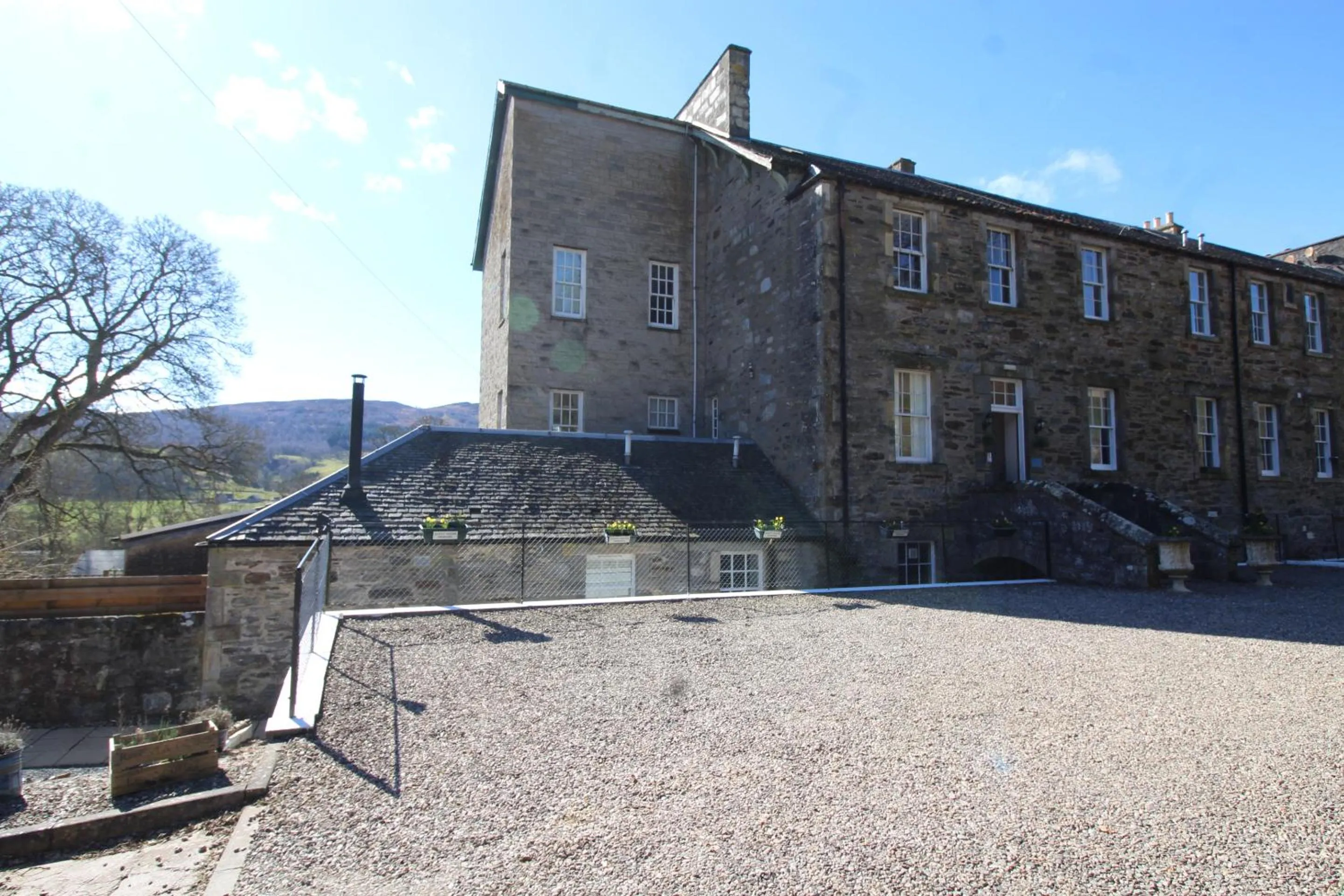Property building in Cuil-An-Daraich Guest House