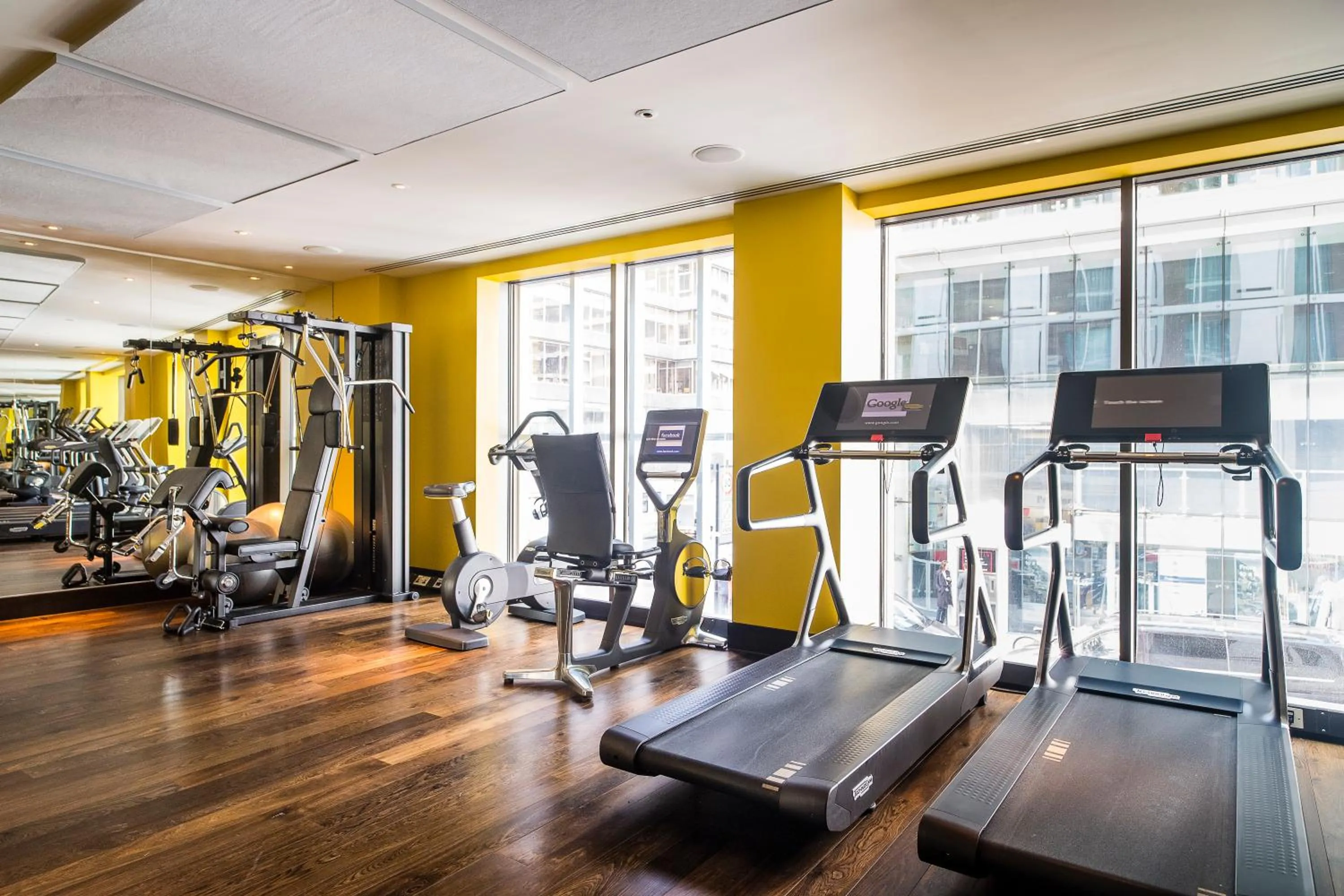 Fitness centre/facilities in South Place Hotel