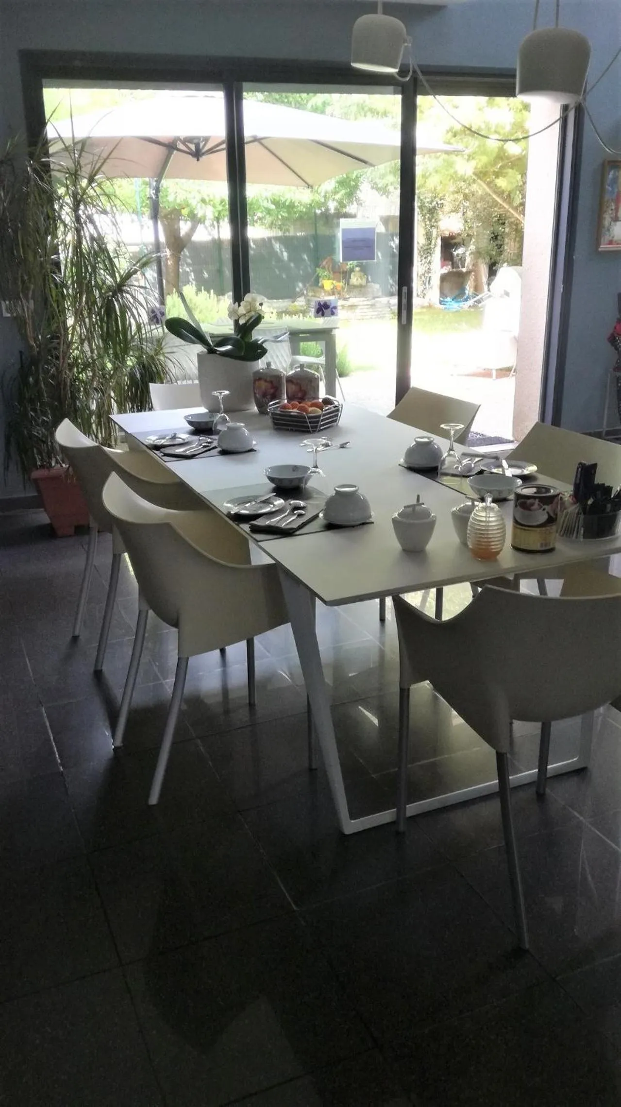 Dining area in La Closerie aux Violettes - Maison d'hôtes