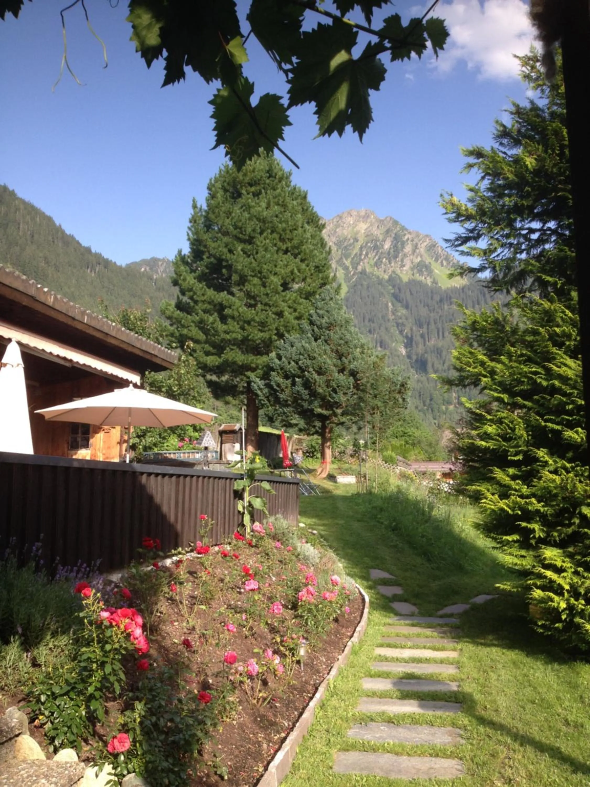 Garden in Pension Christophorus Hotel Garni
