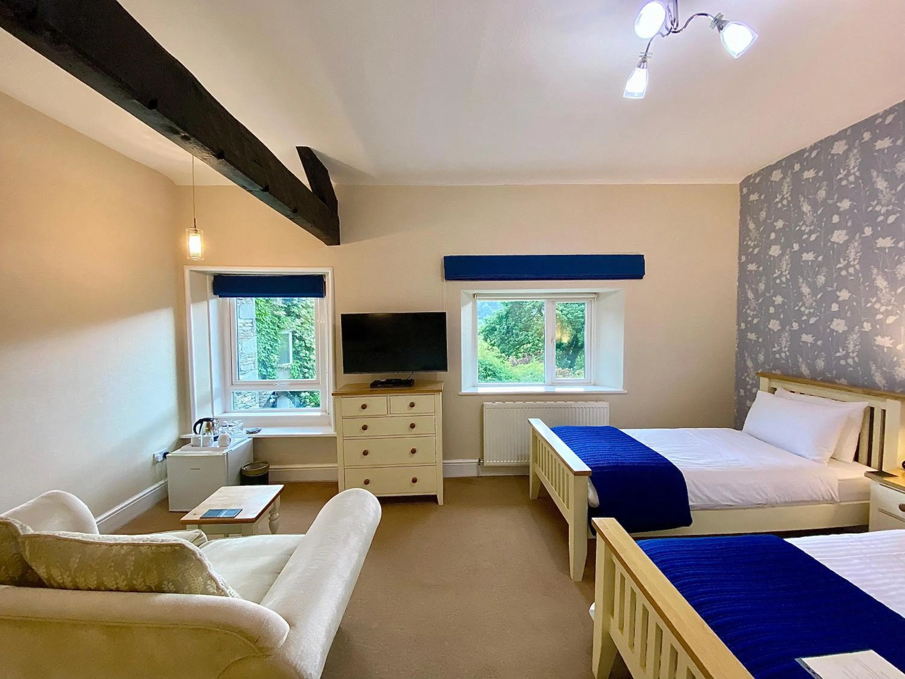 Photo of the whole room, Bed in Crow How Country Guest House