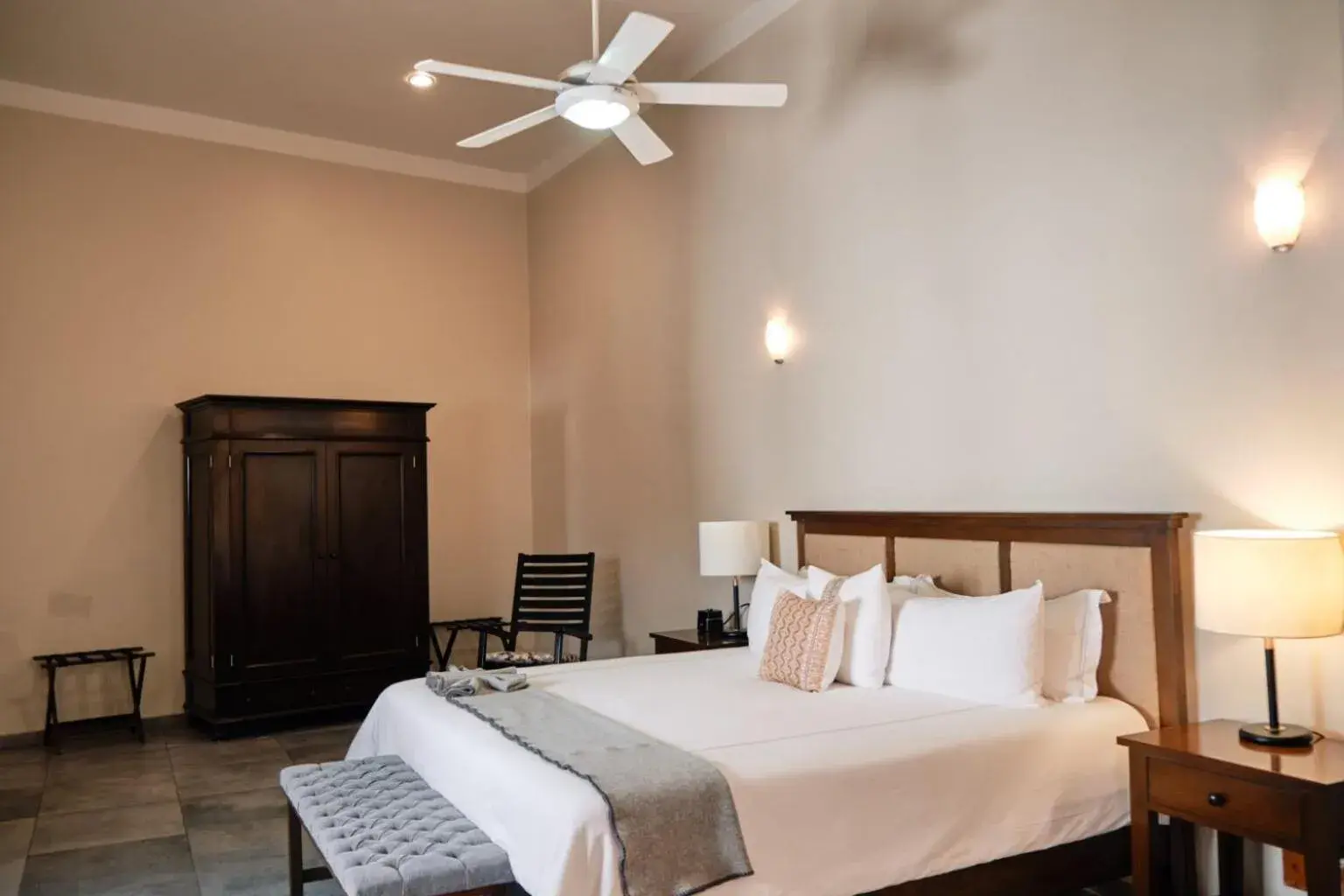 Superior Room, 1 Queen in Casa Lucila Mazatlán Curamoria Collection Superior Room, 1 Queen in Casa Lucila Mazatlán Curamoria Collection