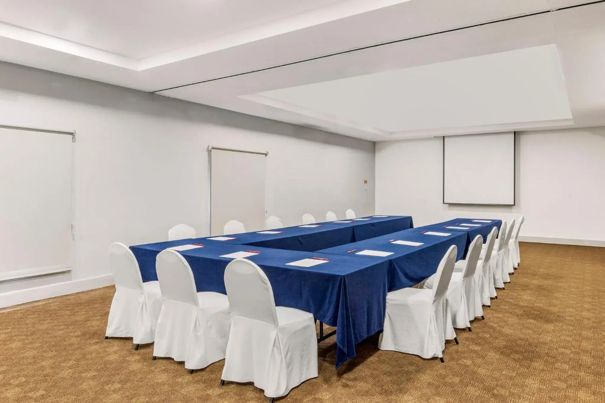 Spa and wellness centre/facilities in Fiesta Inn Express Nuevo Laredo Spa and wellness centre/facilities in Fiesta Inn Express Nuevo Laredo