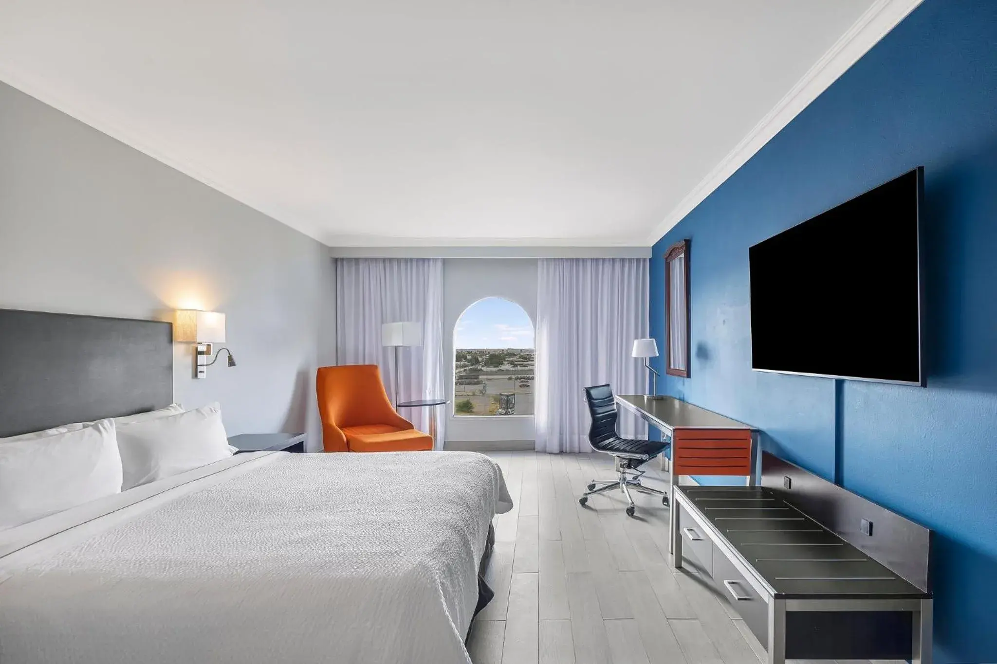 Bedroom, Bed in Fiesta Inn Express Nuevo Laredo Bedroom, Bed in Fiesta Inn Express Nuevo Laredo