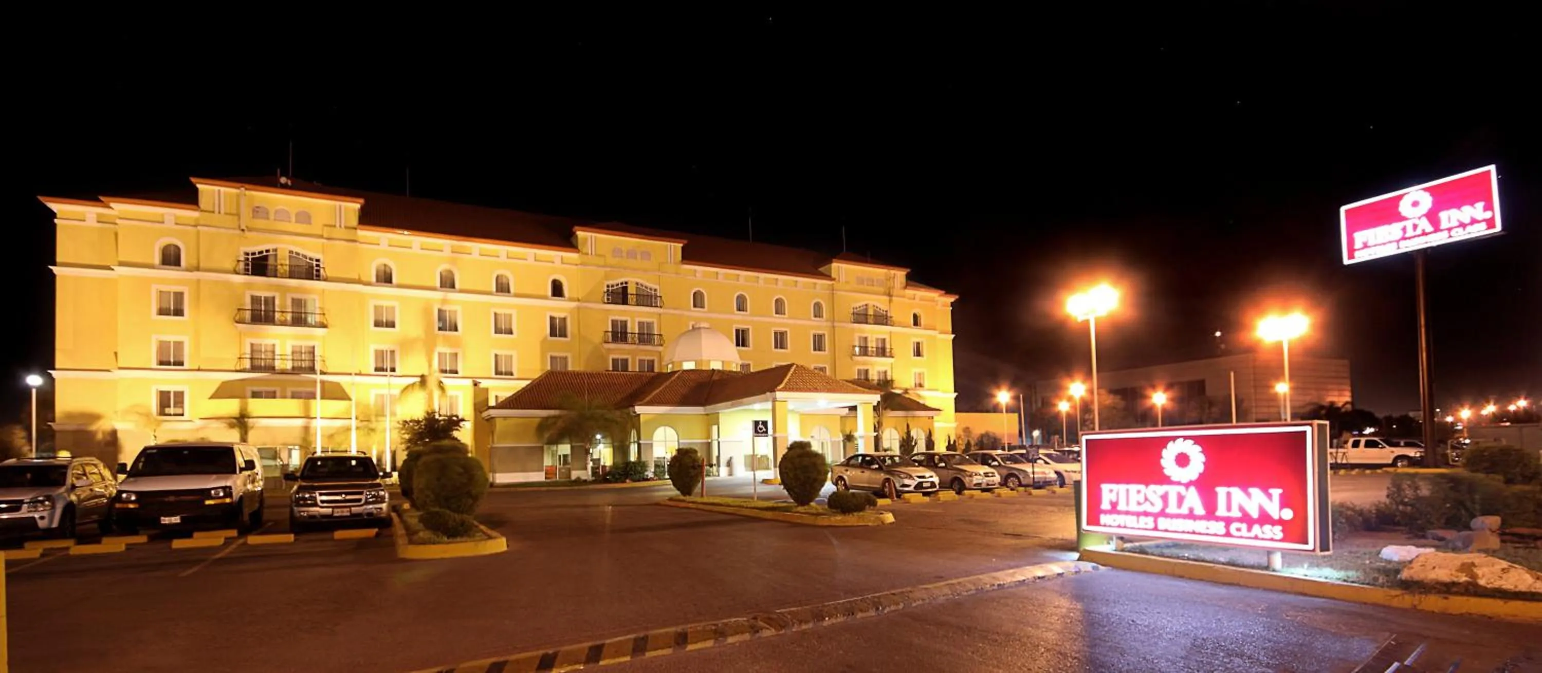 Property building in Fiesta Inn Express Nuevo Laredo