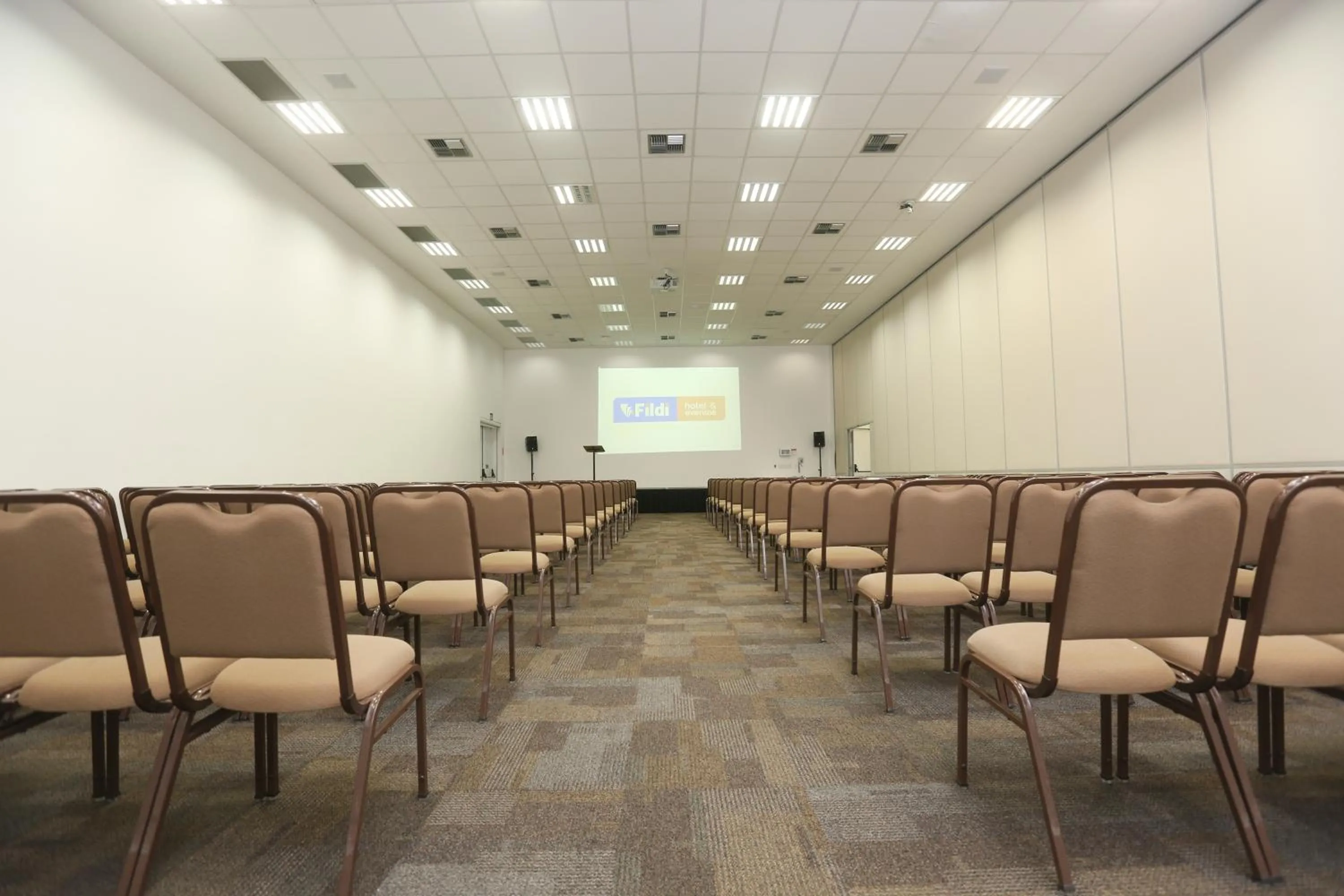 Meeting/conference room in Fildi Hotel