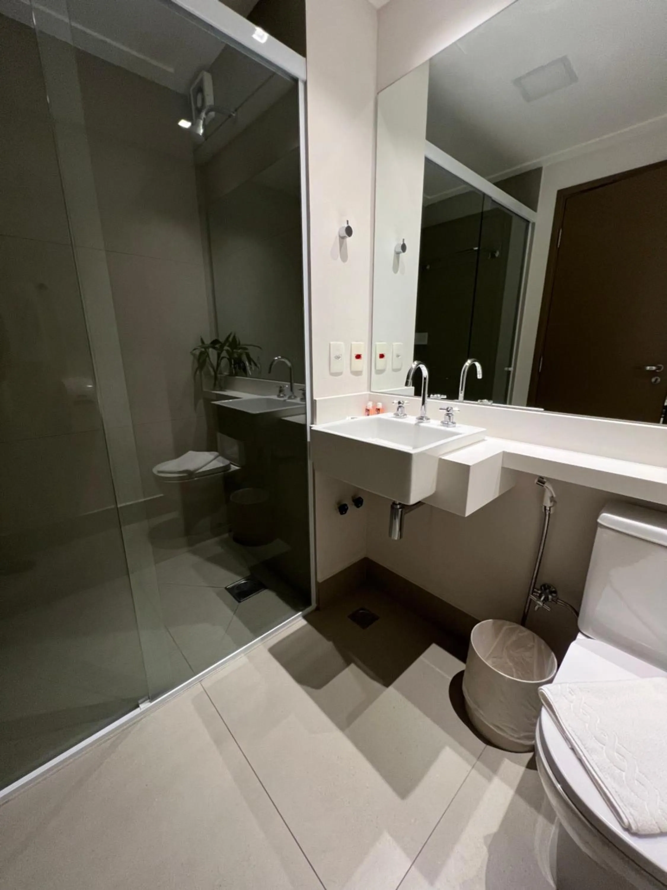 Bathroom in Fildi Hotel