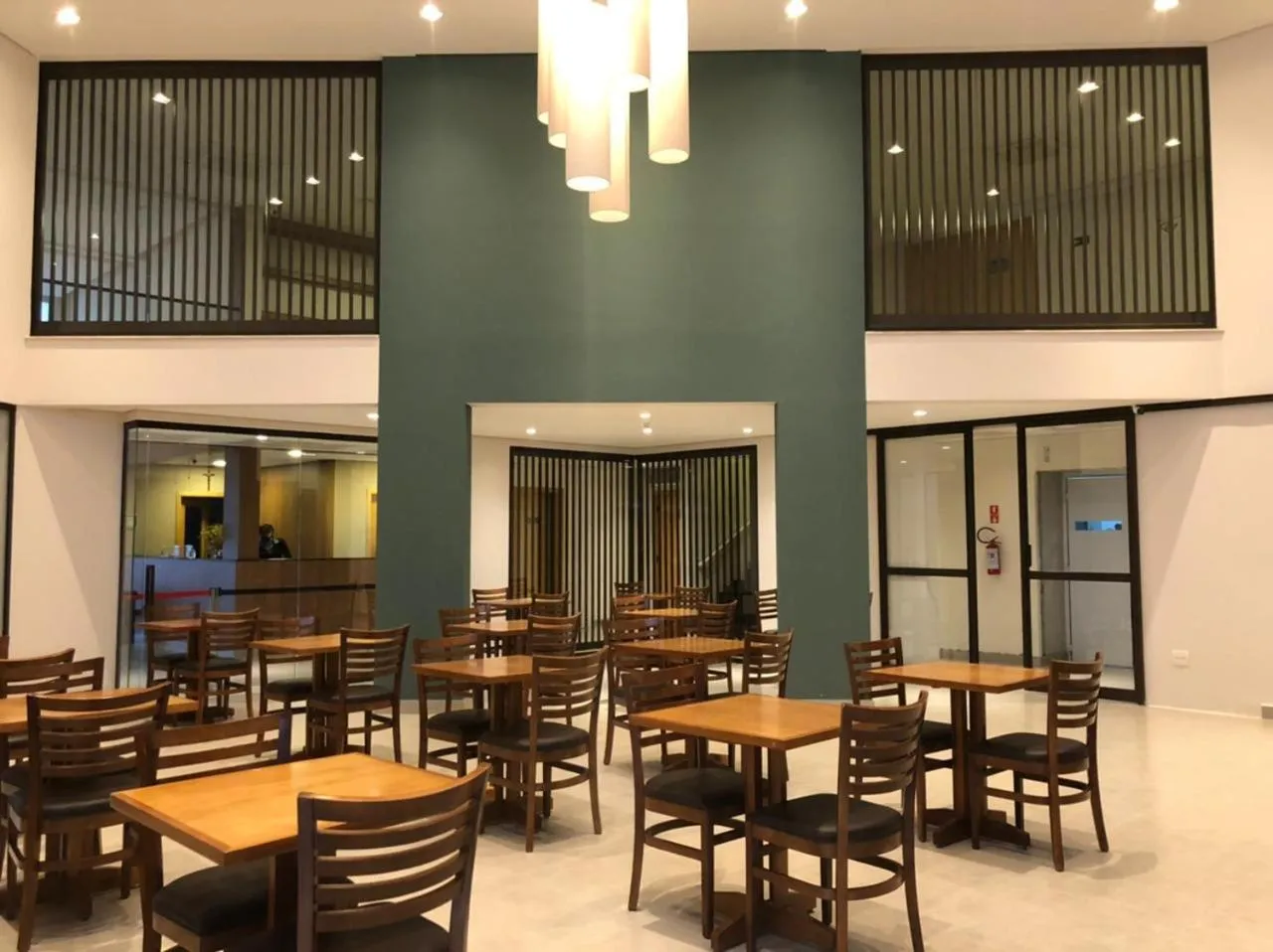 Restaurant/places to eat in Fildi Hotel