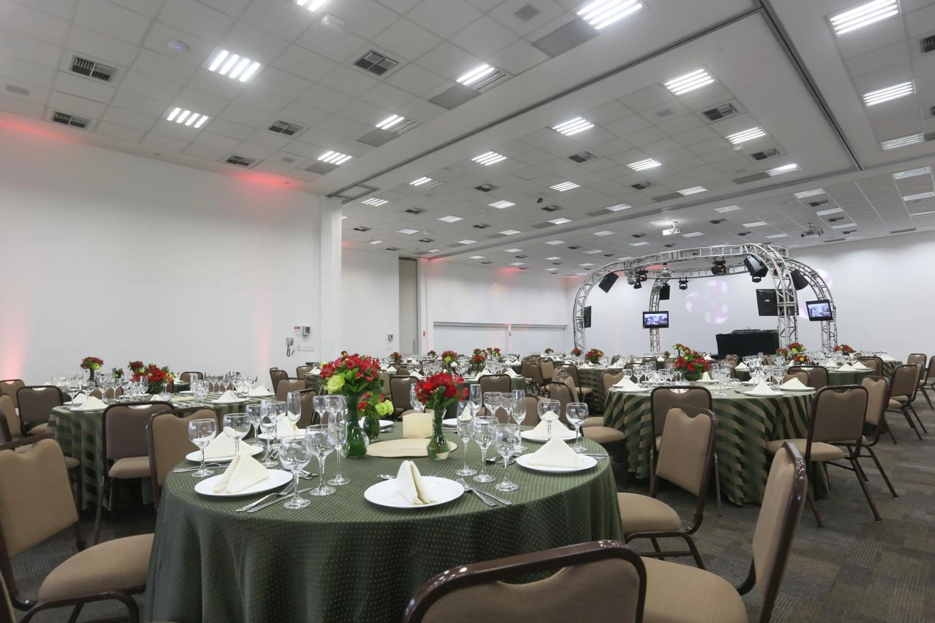 Business facilities in Fildi Hotel