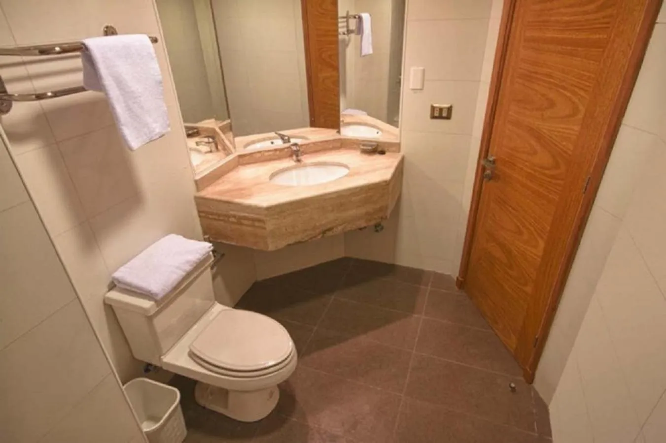 Bathroom in Hotel Diego de Almagro Iquique