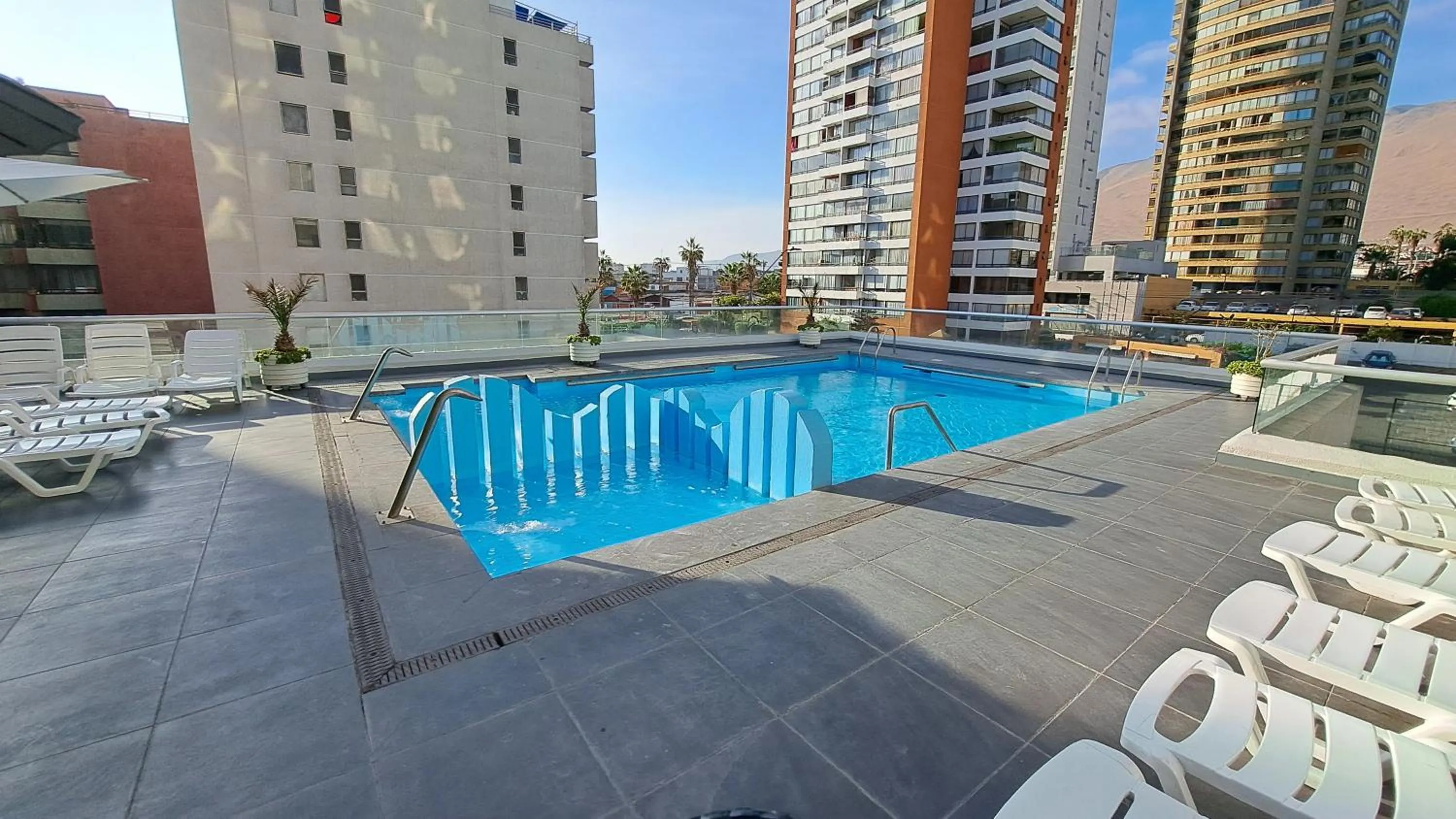 Swimming pool in Hotel Diego de Almagro Iquique