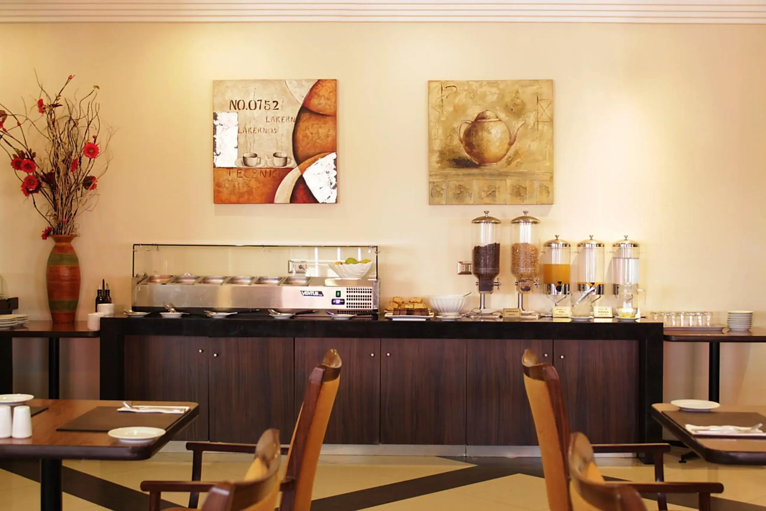 Buffet breakfast in Hotel Diego de Almagro Iquique Buffet breakfast in Hotel Diego de Almagro Iquique