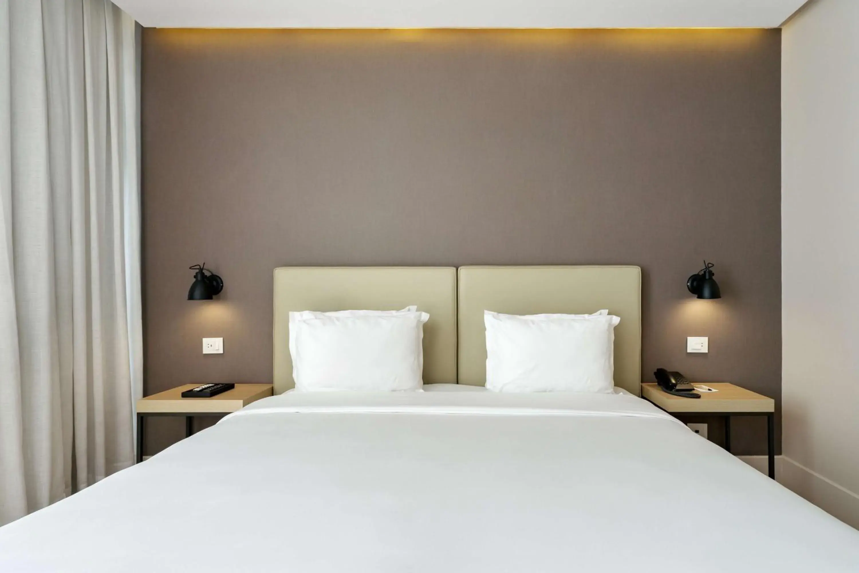 Photo of the whole room, Bed in Palmaroga Hotel Asuncion, Tapestry Collection by Hilton Photo of the whole room, Bed in Palmaroga Hotel Asuncion, Tapestry Collection by Hilton