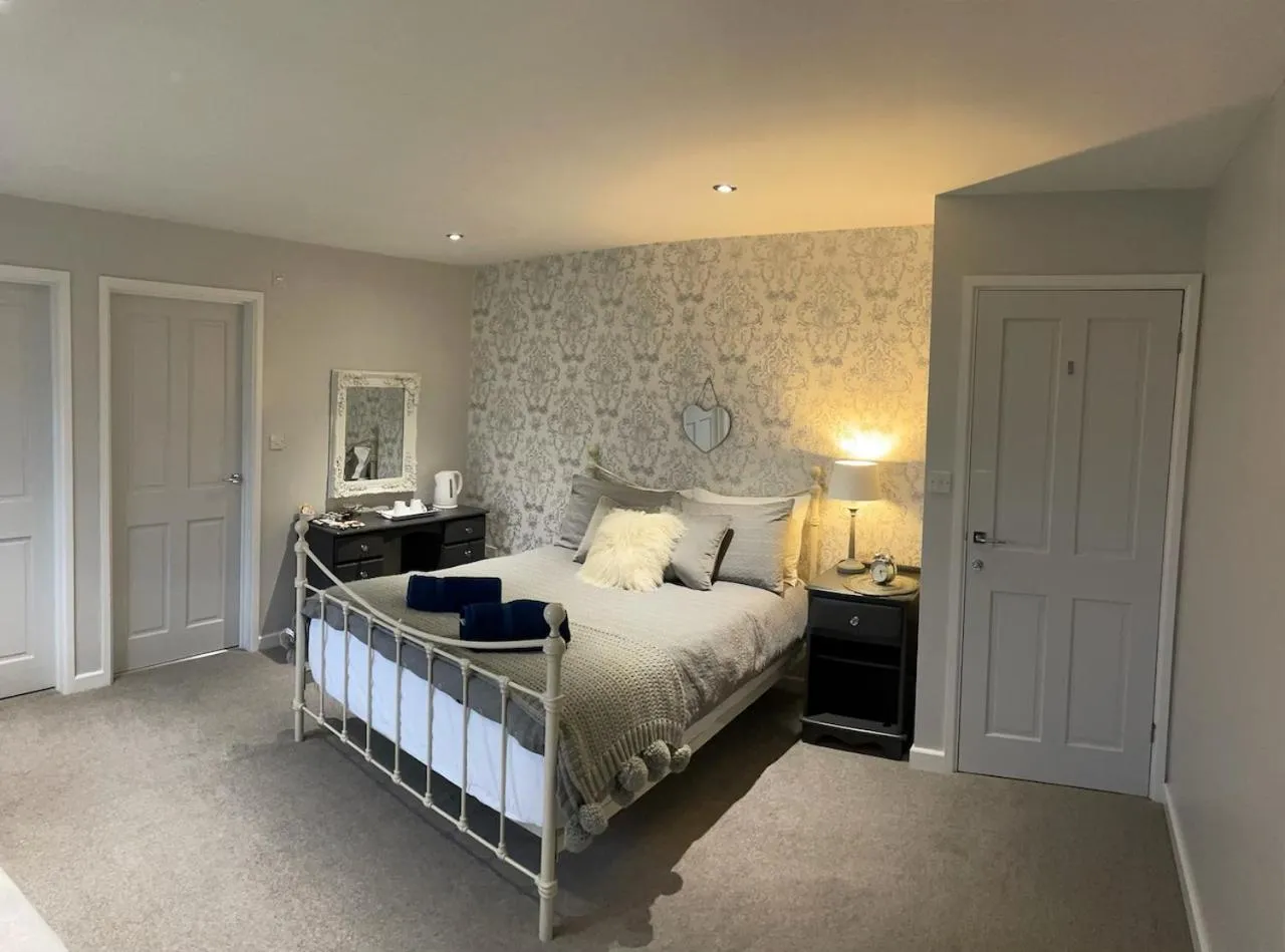Bedroom, Bed in Bricket House