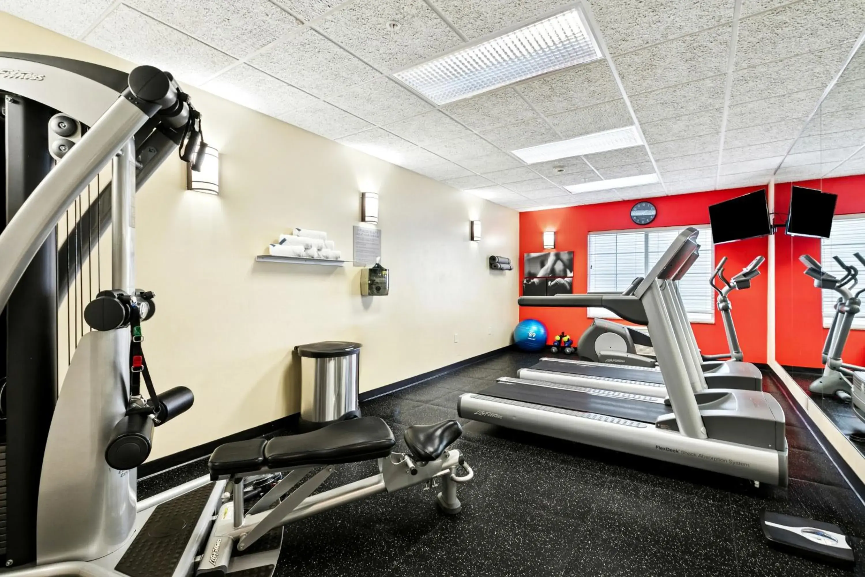 Fitness centre/facilities in Country Inn & Suites by Radisson, Covington, LA Fitness centre/facilities in Country Inn & Suites by Radisson, Covington, LA